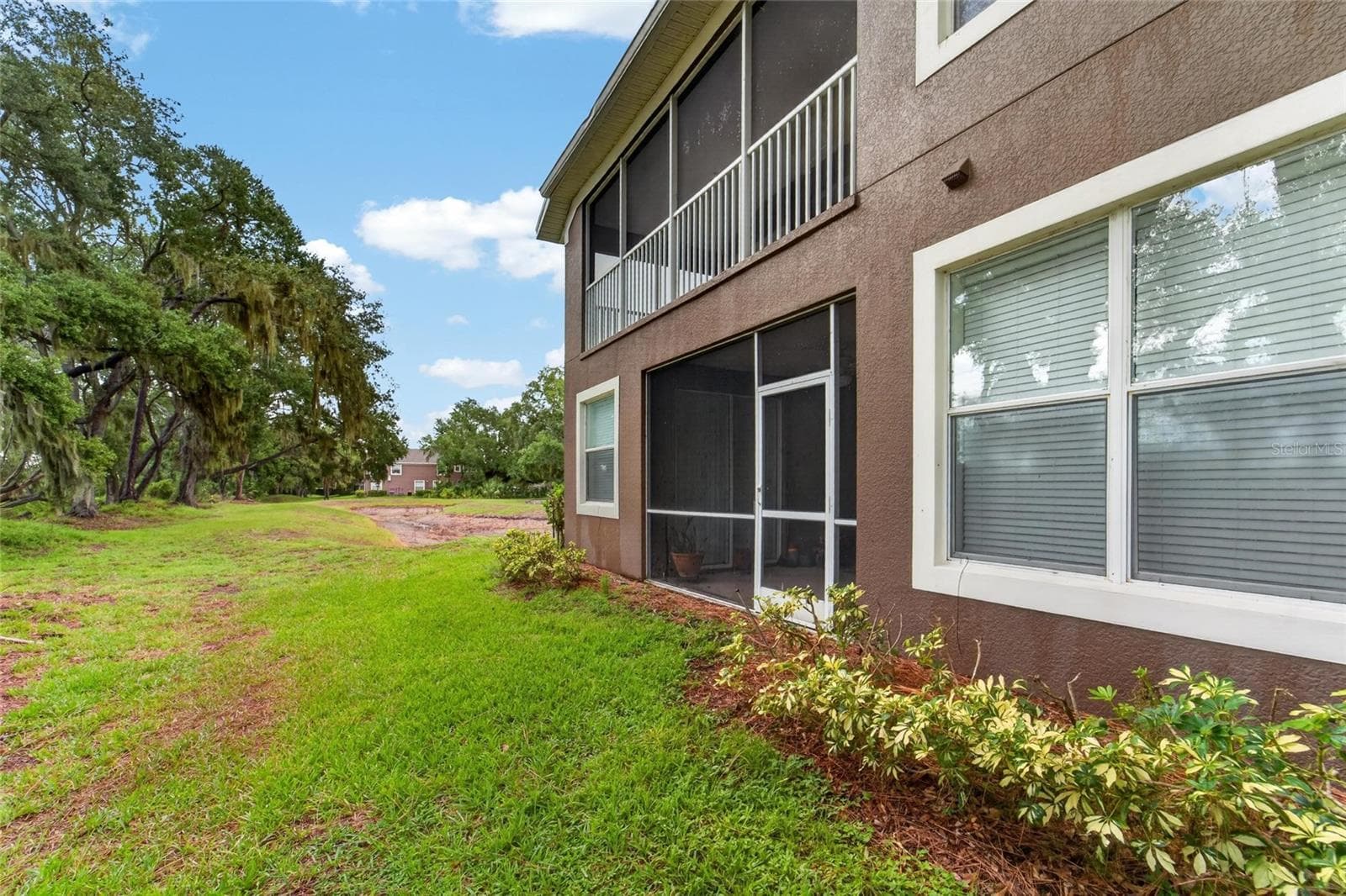 Side of Condo - 2005 RIVER TURIA CIR, RIVERVIEW