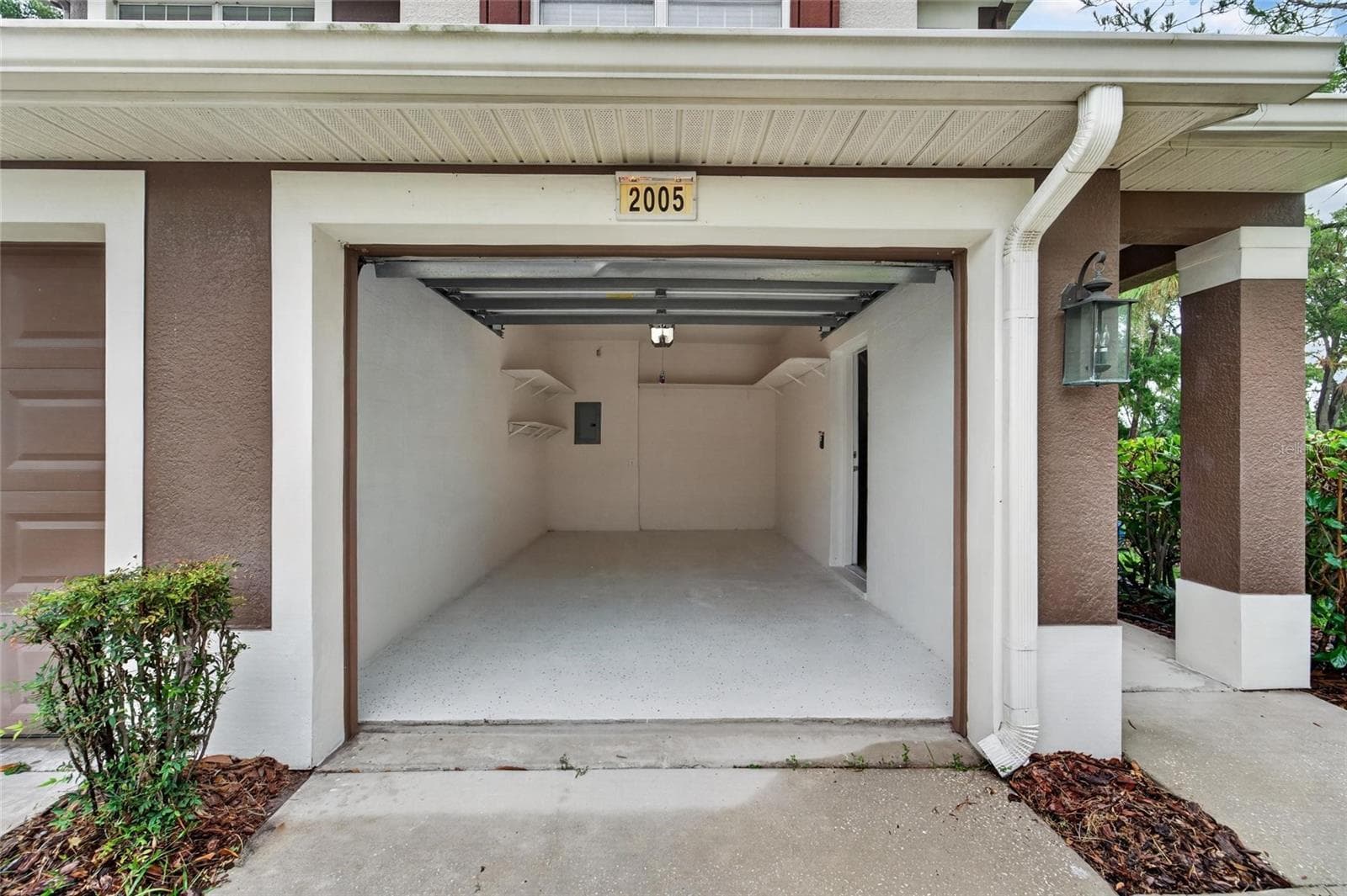 Garage - 2005 RIVER TURIA CIR, RIVERVIEW