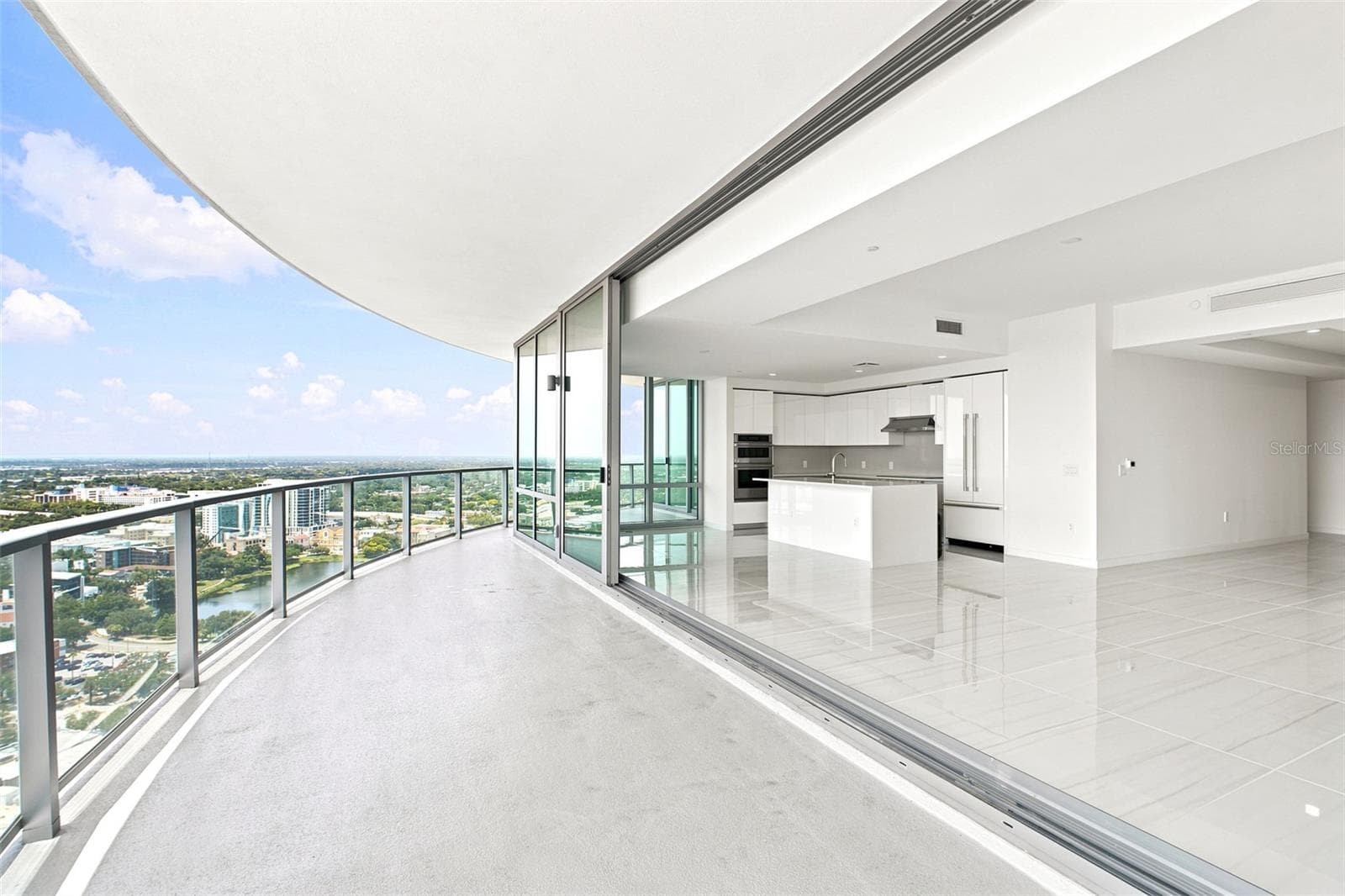 Condominium at 400 CENTRAL AVE #2901, ST PETERSBURG, photo 25 of 96