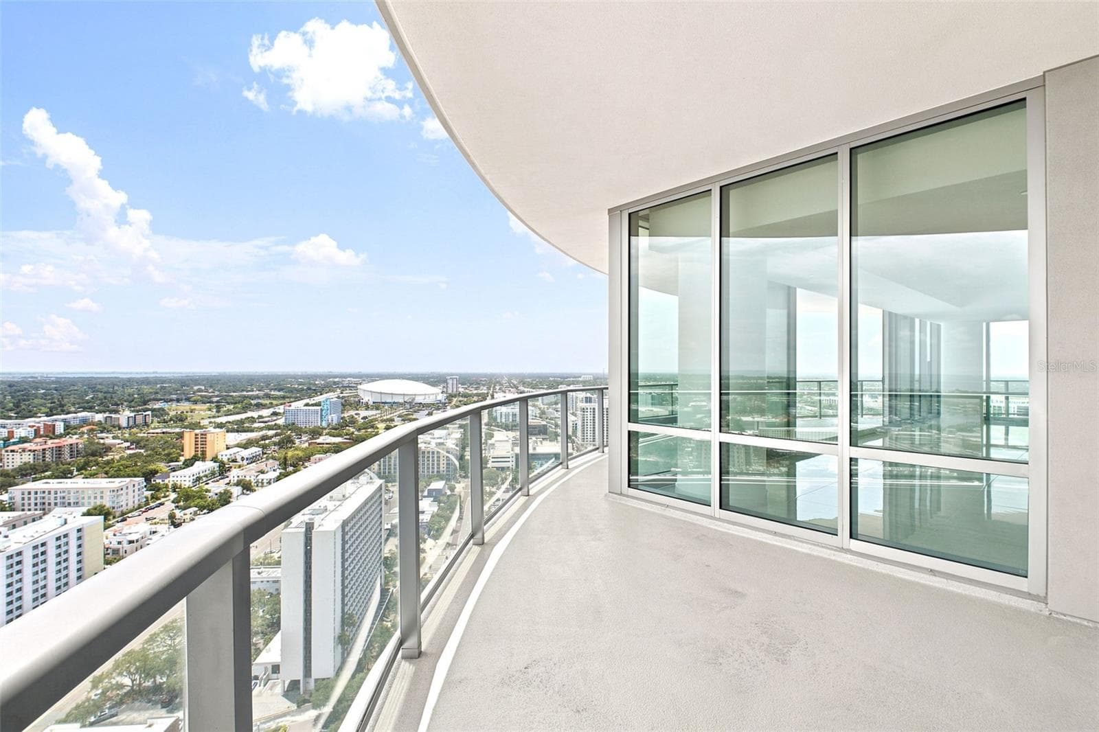 Condominium at 400 CENTRAL AVE #2901, ST PETERSBURG, photo 28 of 96