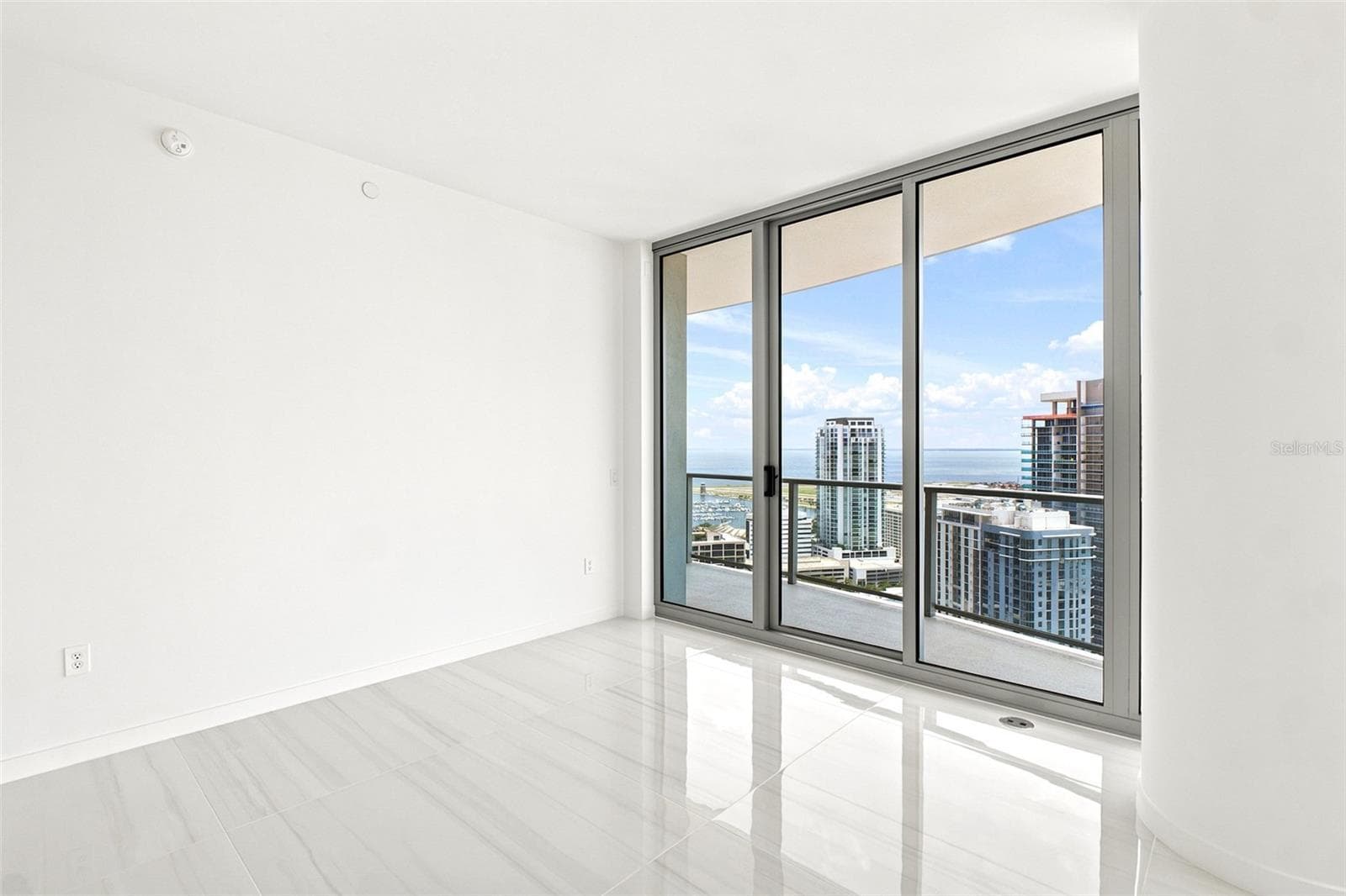 Condominium at 400 CENTRAL AVE #2901, ST PETERSBURG, photo 30 of 96