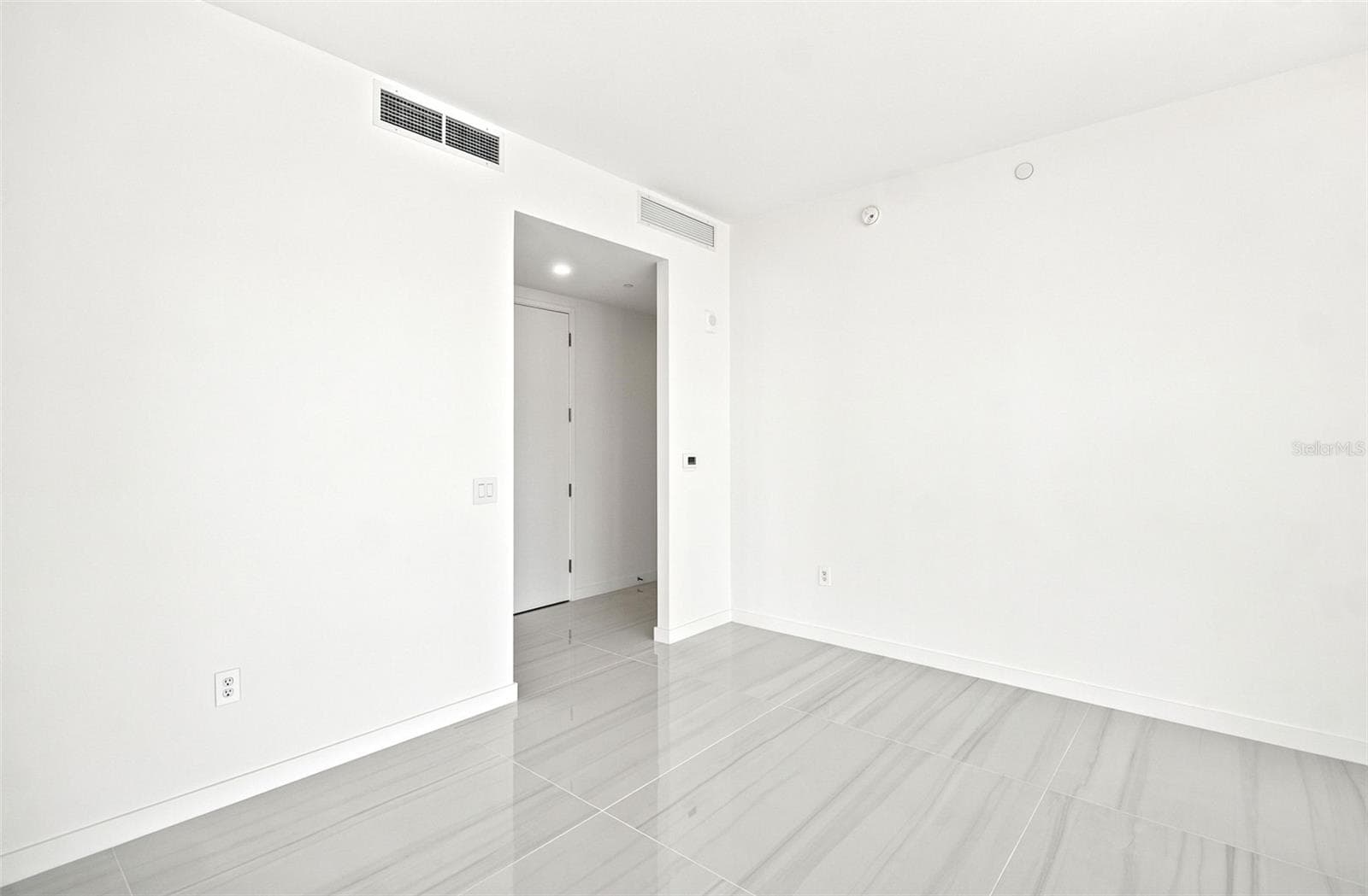 Condominium at 400 CENTRAL AVE #2901, ST PETERSBURG, photo 31 of 96