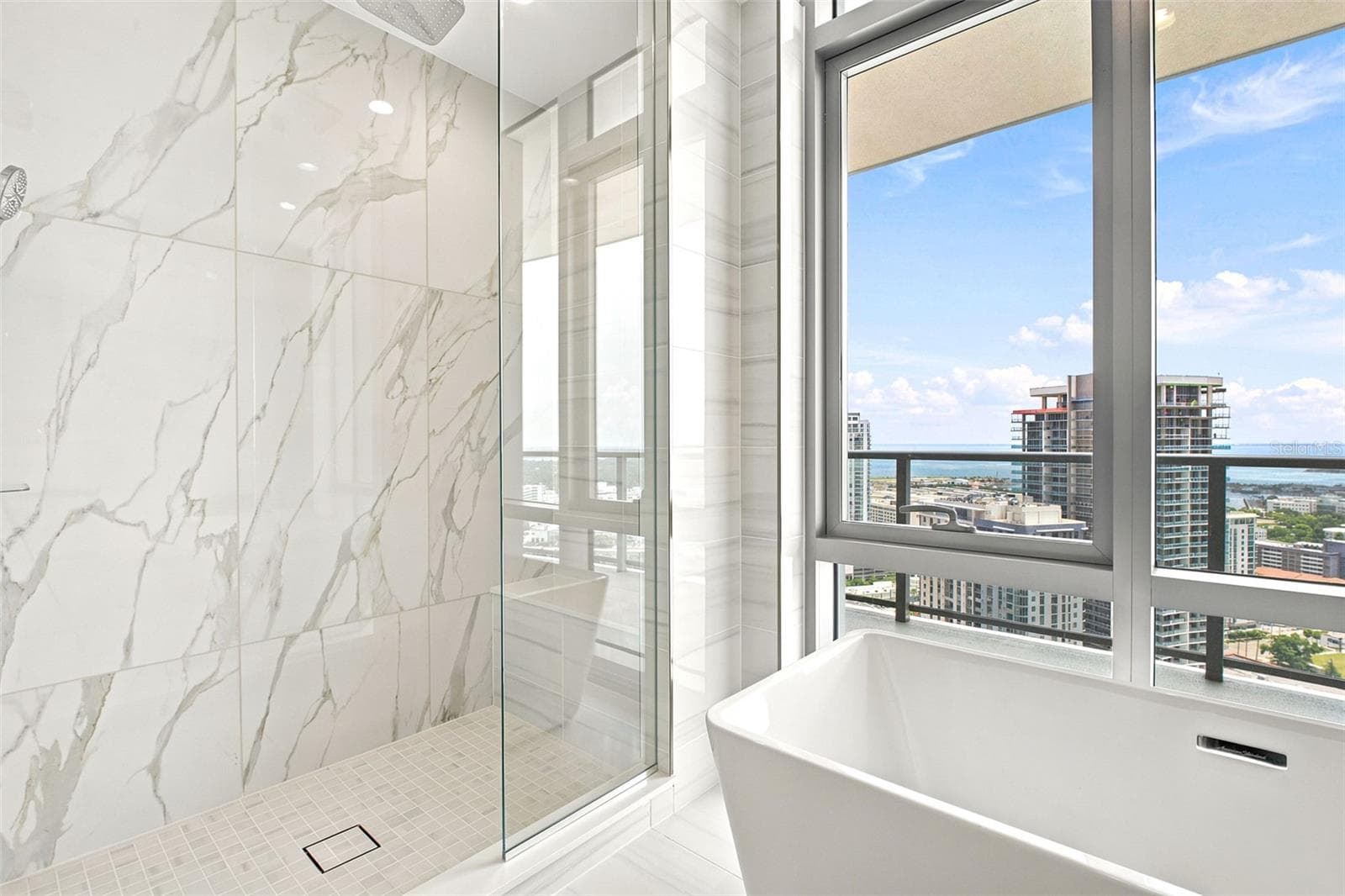 Condominium at 400 CENTRAL AVE #2901, ST PETERSBURG, photo 40 of 96