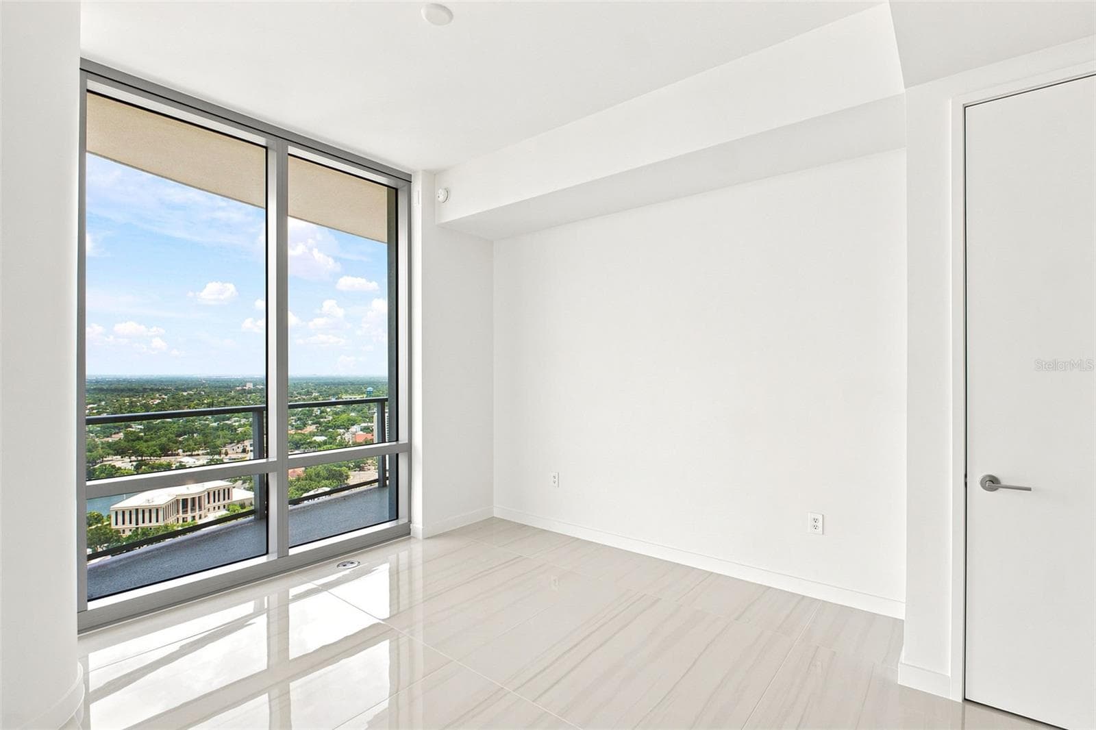 Condominium at 400 CENTRAL AVE #2901, ST PETERSBURG, photo 44 of 96
