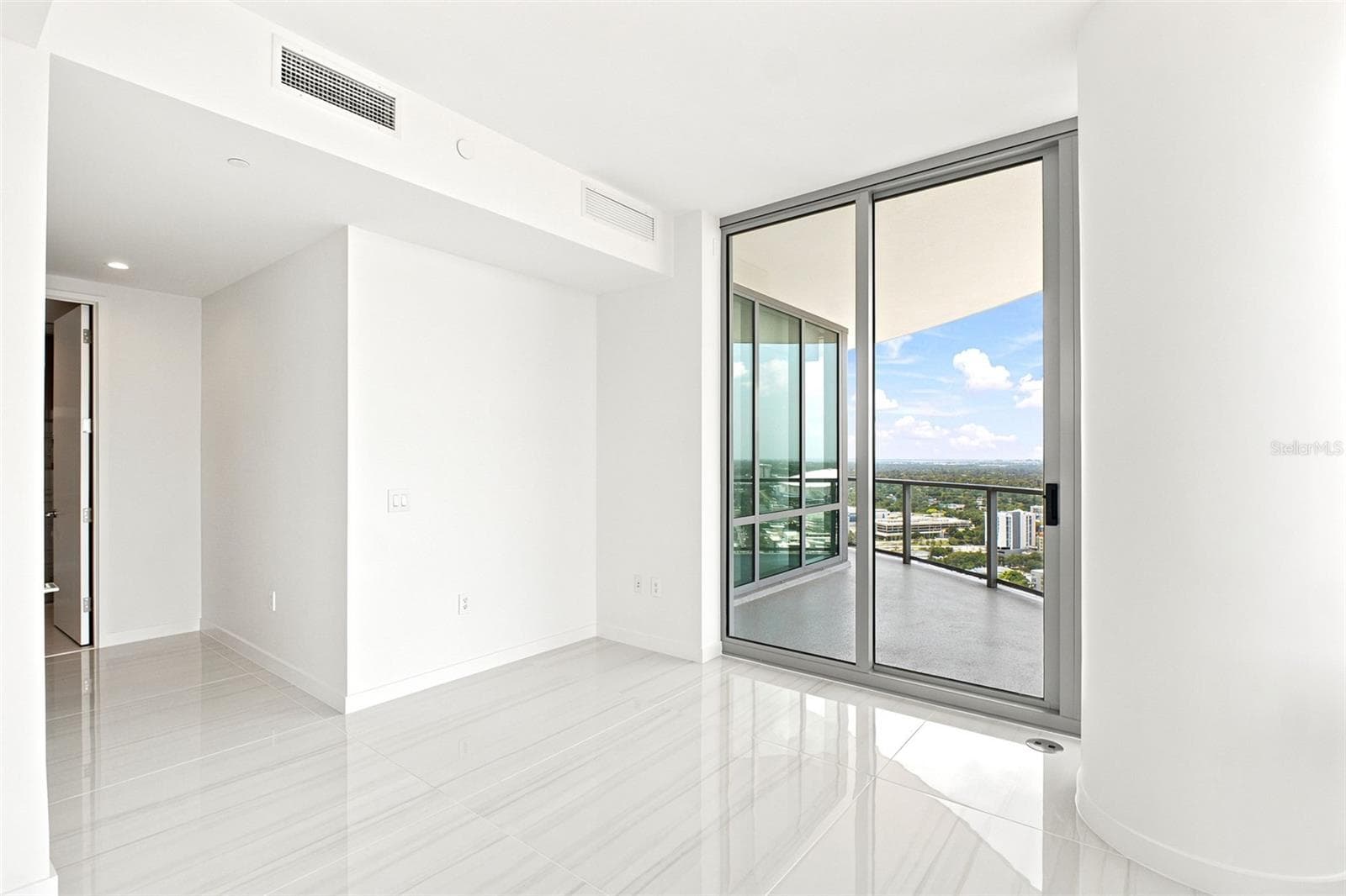 Condominium at 400 CENTRAL AVE #2901, ST PETERSBURG, photo 46 of 96