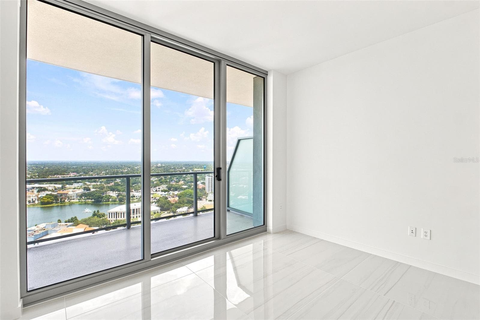 Condominium at 400 CENTRAL AVE #2901, ST PETERSBURG, photo 52 of 96
