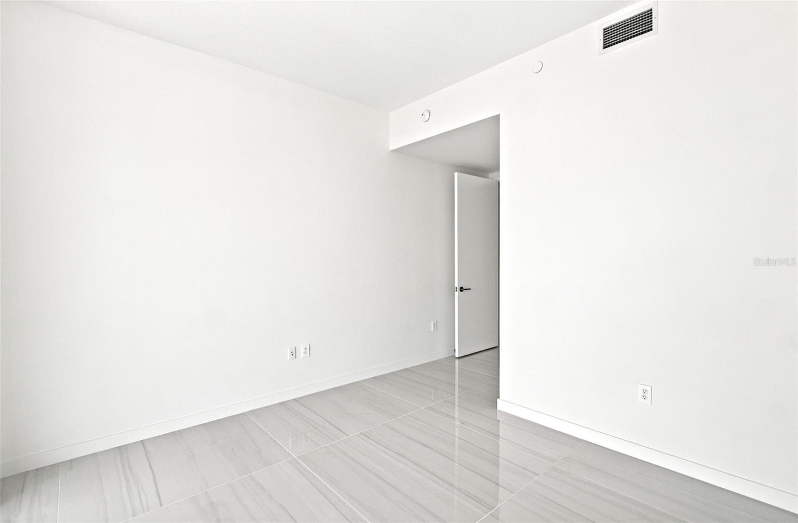 Condominium at 400 CENTRAL AVE #2901, ST PETERSBURG, photo 53 of 96