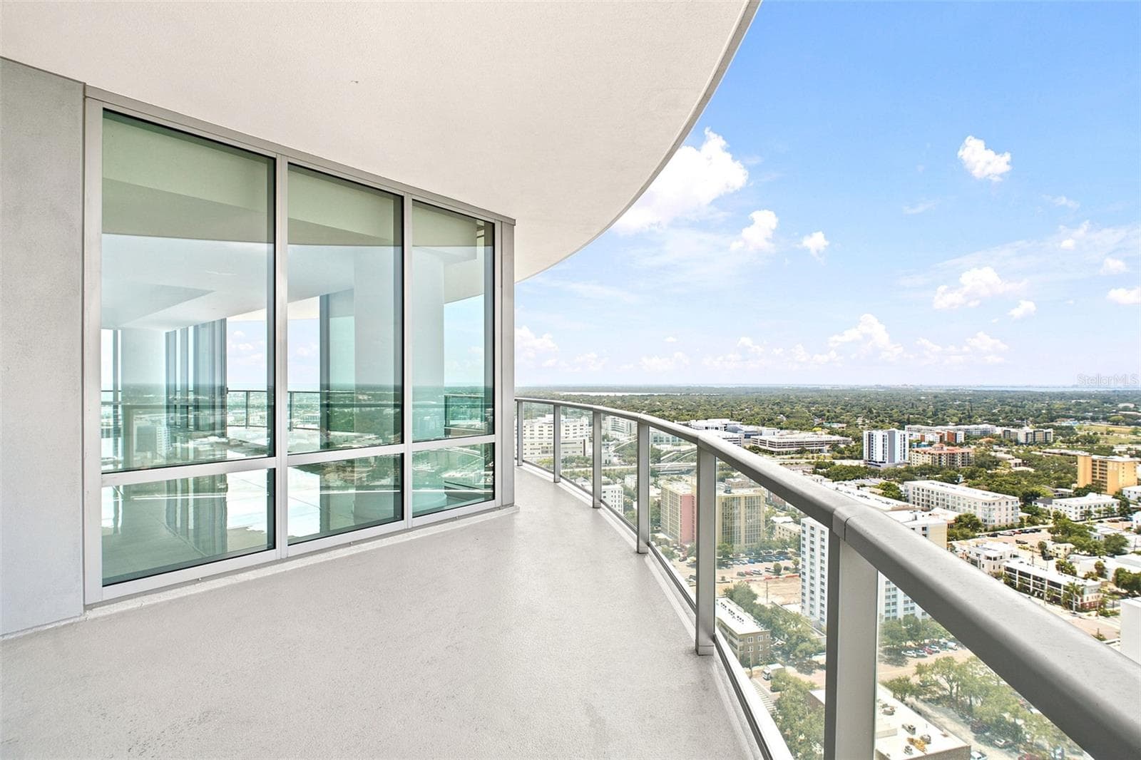 Condominium at 400 CENTRAL AVE #2901, ST PETERSBURG, photo 61 of 96