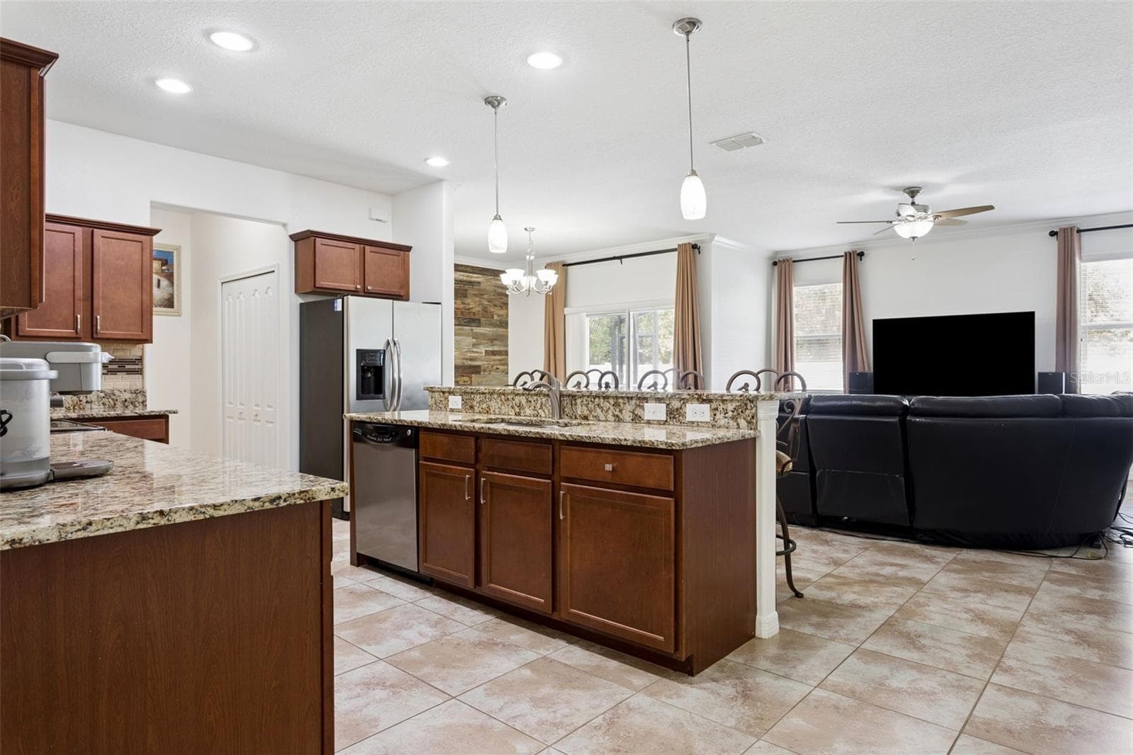 Townhouse at 20220 POND APPLE LN, TAMPA, photo 6 of 26