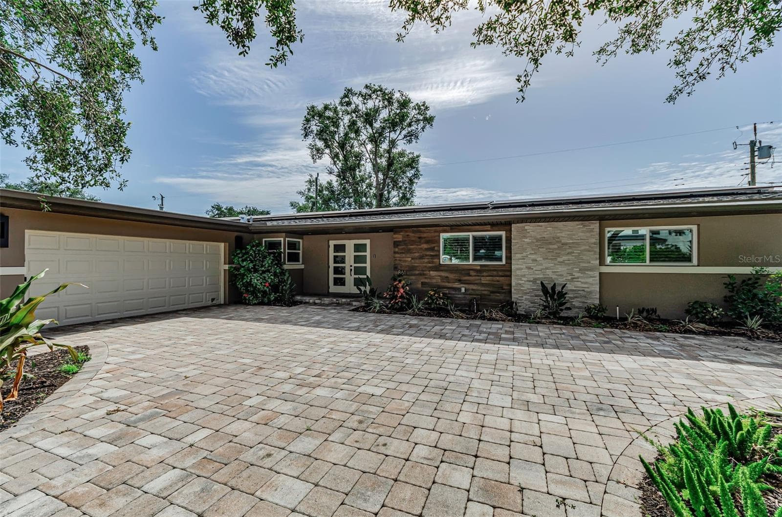 Single Family Residence at 861 RAFAEL BLVD NE, ST PETERSBURG, photo 6 of 51