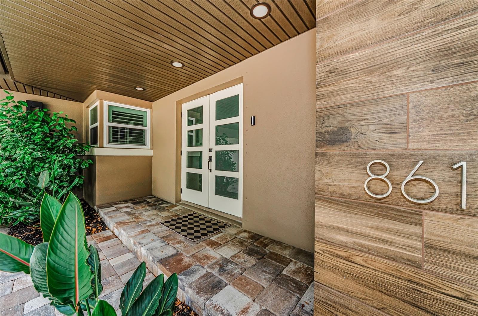 Single Family Residence at 861 RAFAEL BLVD NE, ST PETERSBURG, photo 7 of 51