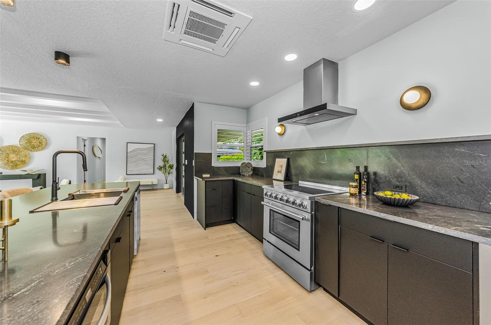 Single Family Residence at 861 RAFAEL BLVD NE, ST PETERSBURG, photo 15 of 51