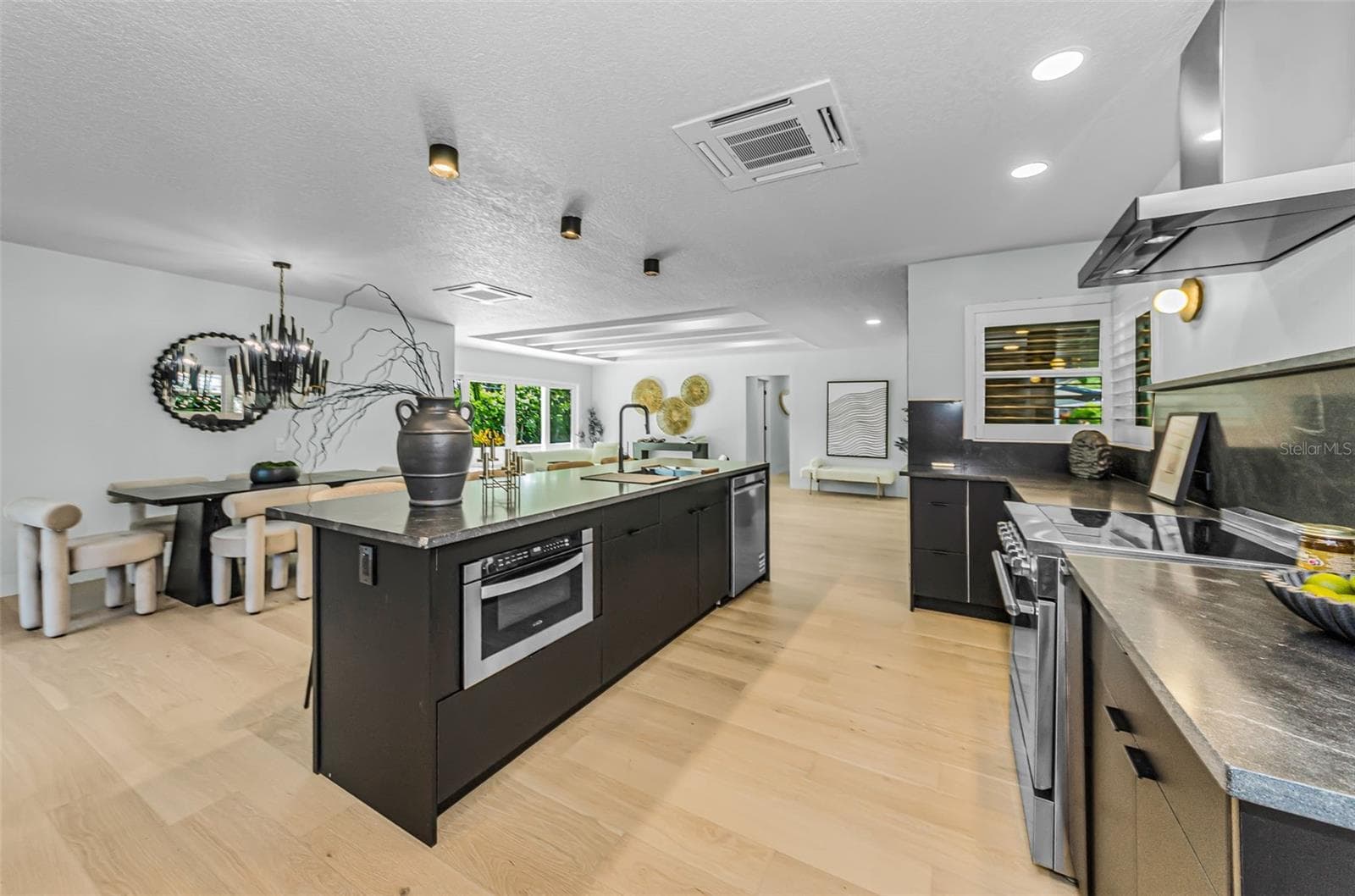 Single Family Residence at 861 RAFAEL BLVD NE, ST PETERSBURG, photo 16 of 51