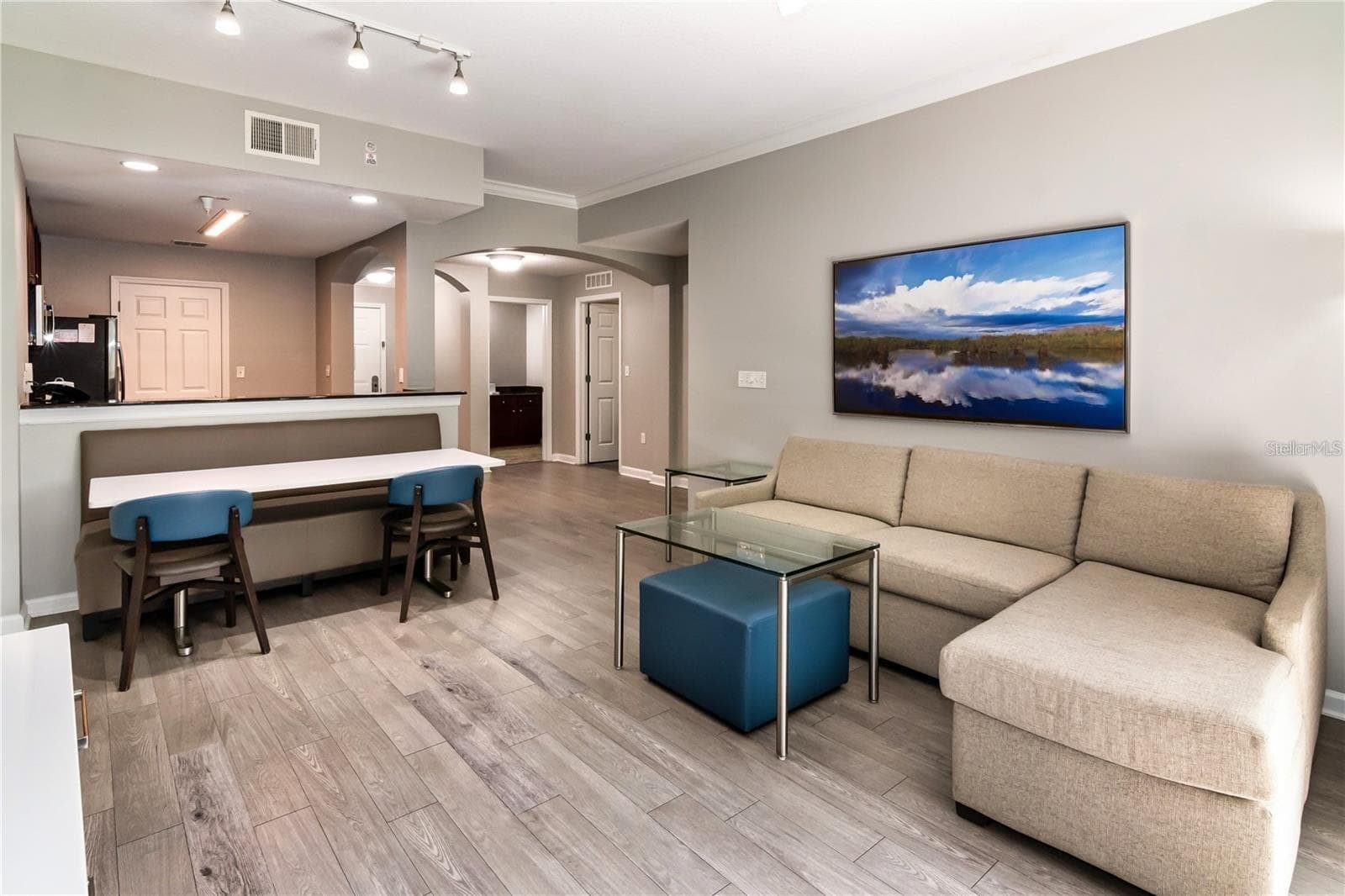 Condo - Hotel at 14501 GROVE RESORT AVE #1728, WINTER GARDEN, photo 5 of 40