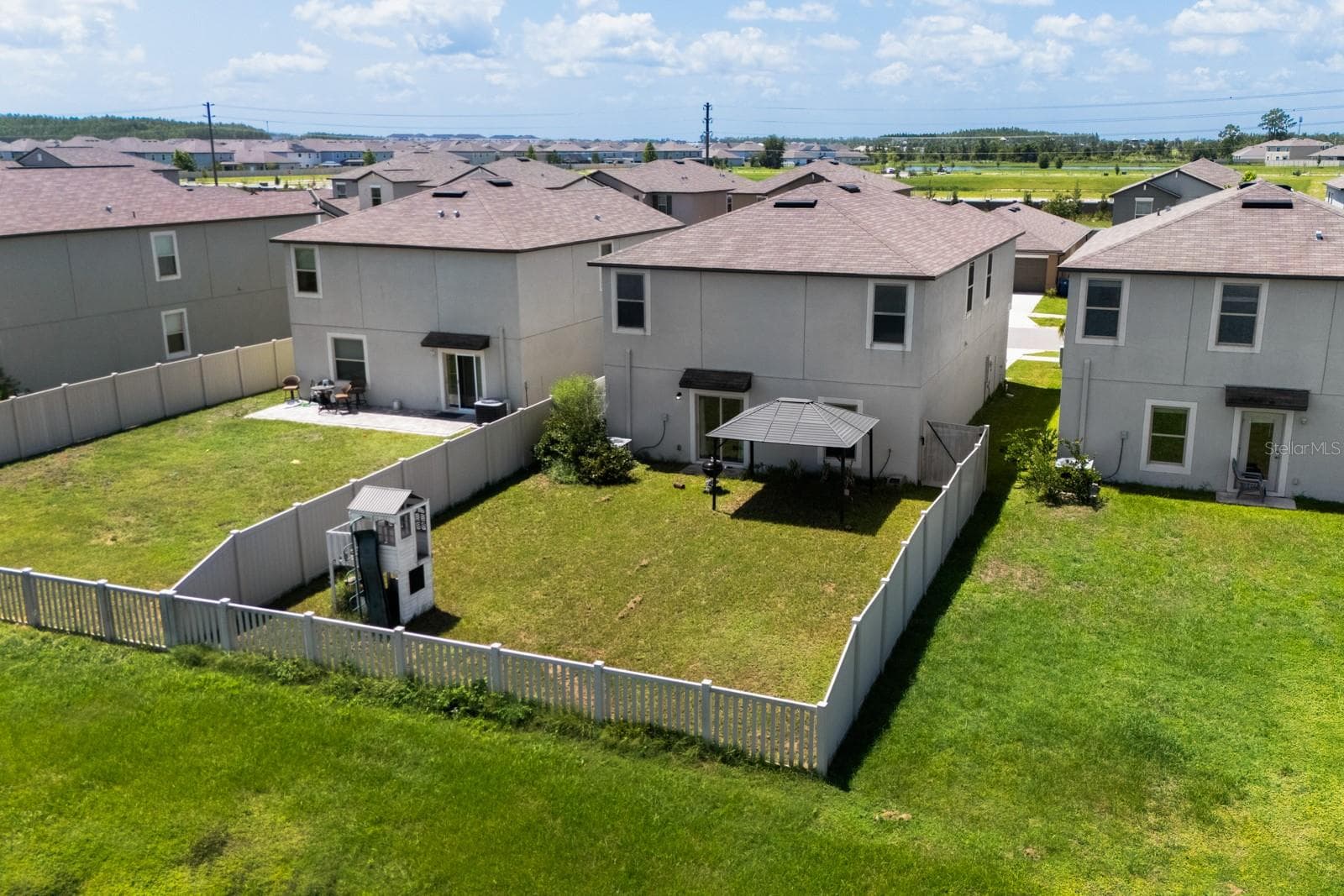 Single Family Residence at 31575 BARREL WAVE WAY, WESLEY CHAPEL, photo 32 of 42