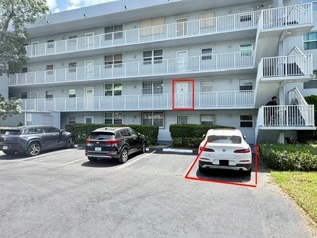 107 ROYAL PARK DR #2G