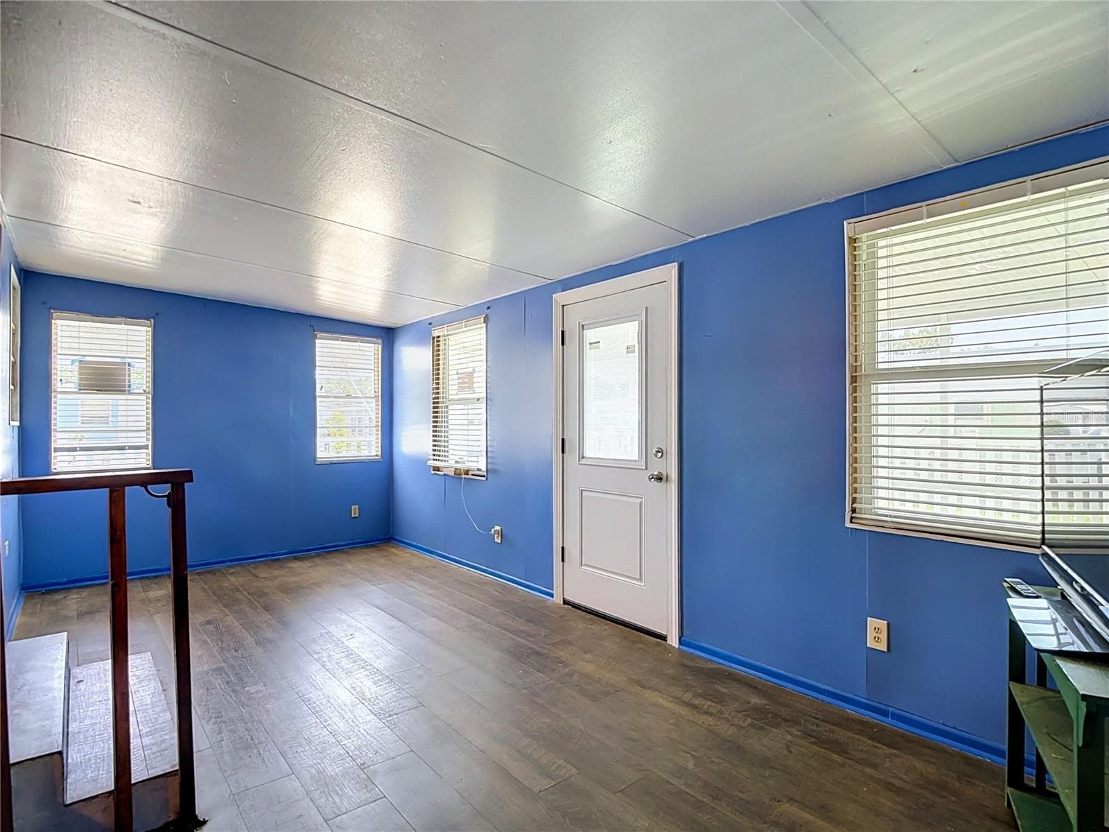 Living Room - 39032 OLA AVE, ZEPHYRHILLS