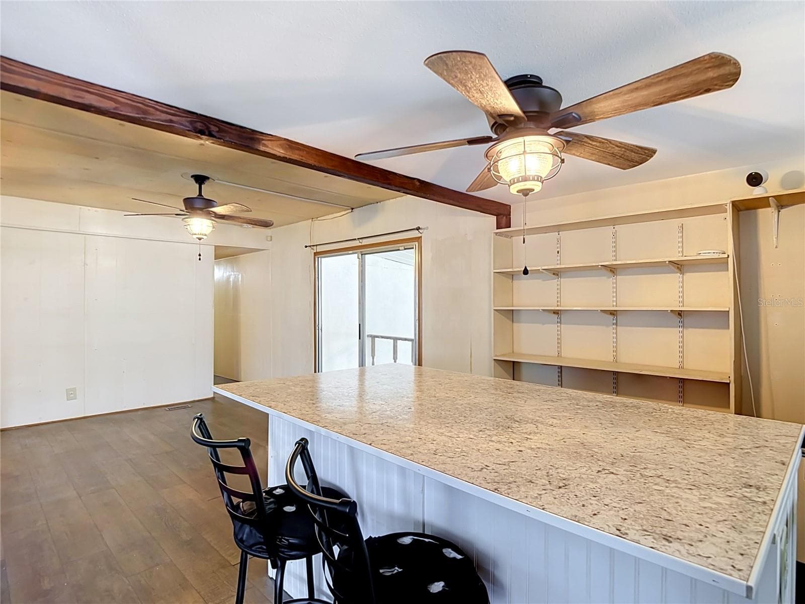 Kitchen Island - 39032 OLA AVE, ZEPHYRHILLS