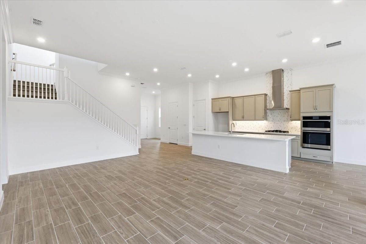 Single Family Residence at 911 SIGNET DR, APOLLO BEACH, photo 7 of 29