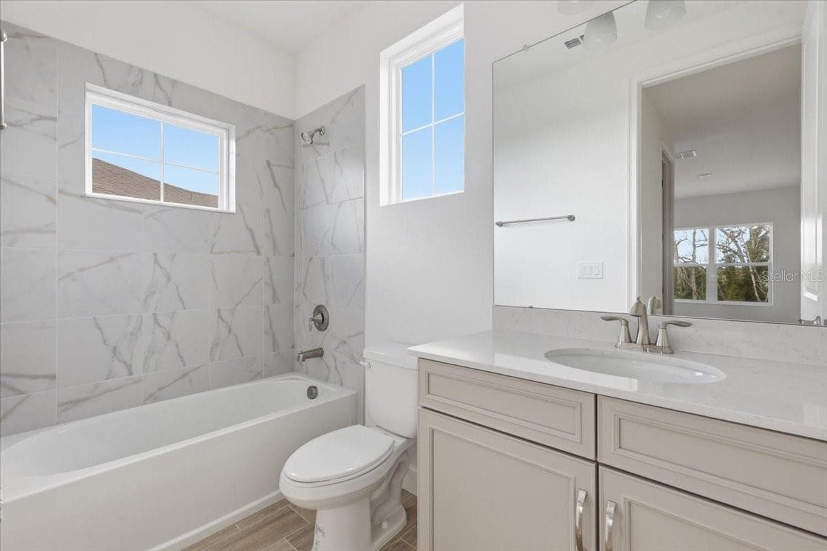 Single Family Residence at 911 SIGNET DR, APOLLO BEACH, photo 15 of 29