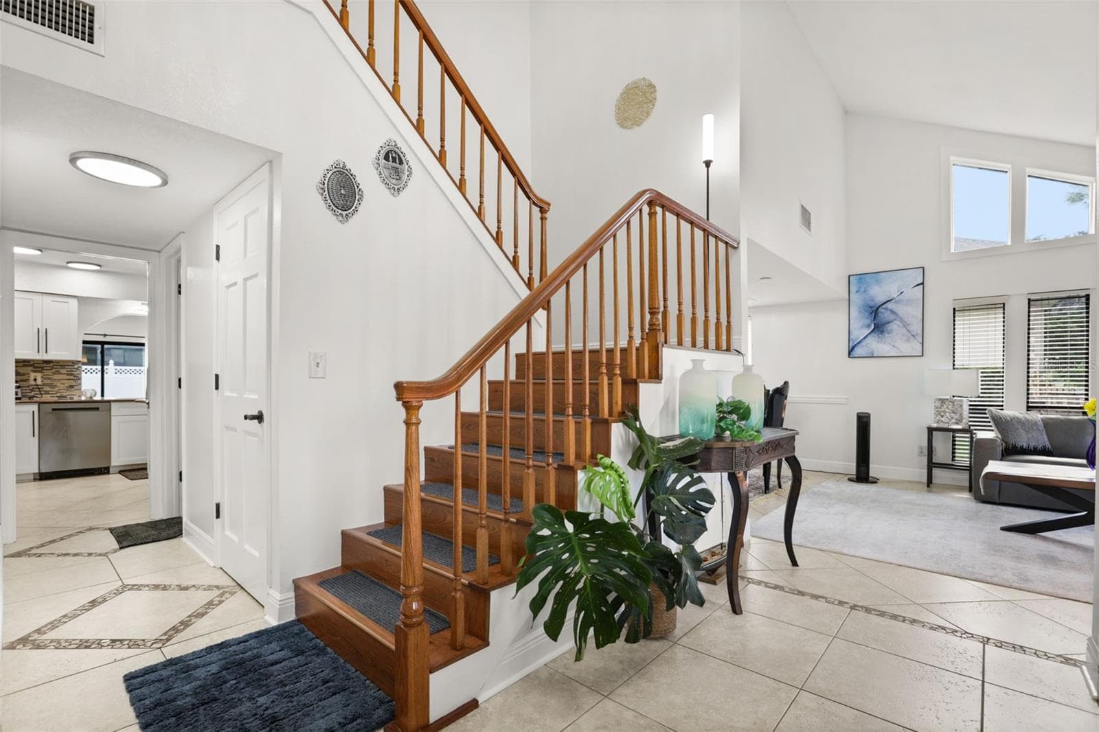 Single Family Residence at 9524 BAY VISTA ESTATES BLVD, ORLANDO, photo 7 of 49