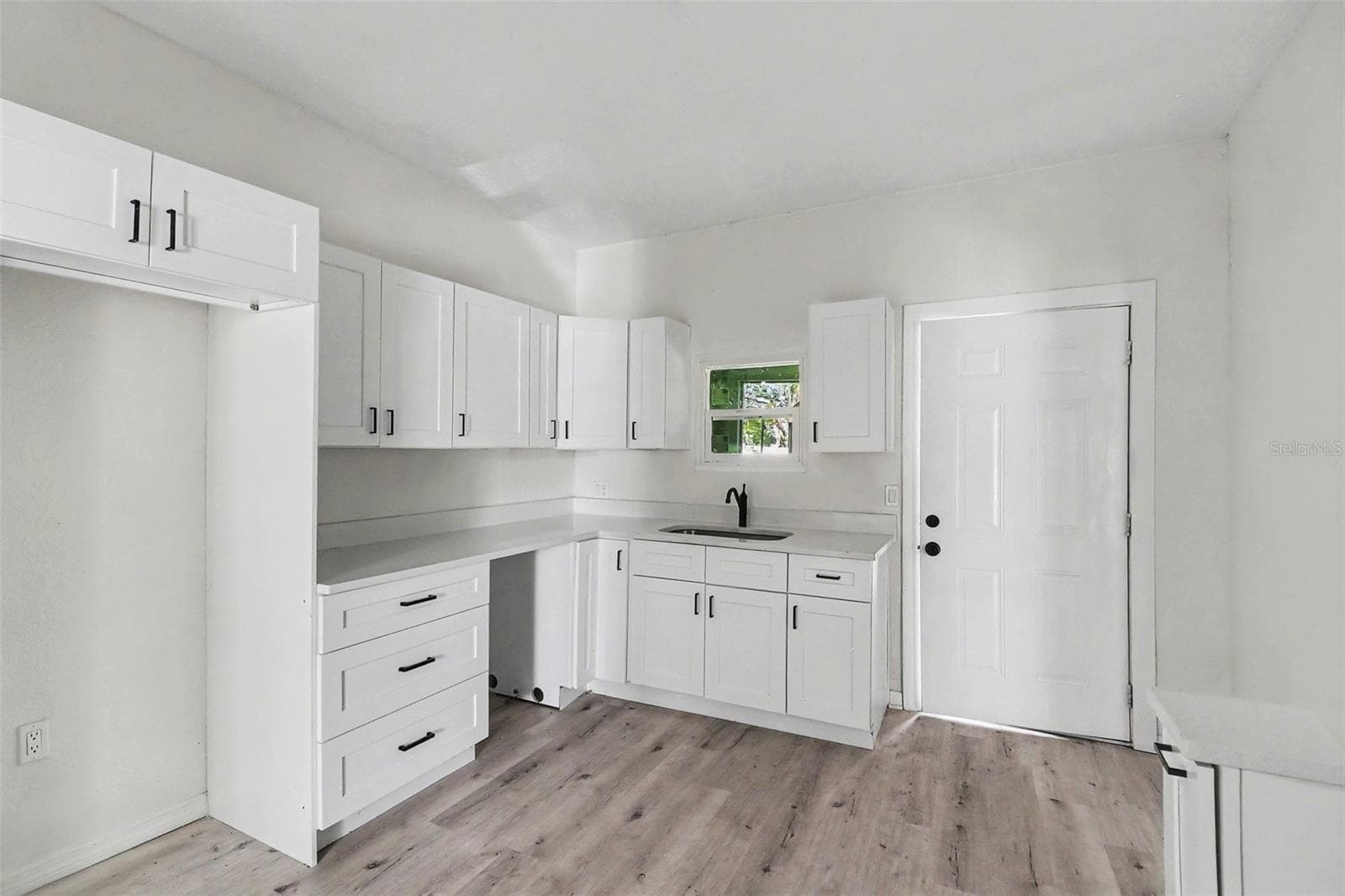 Single Family Residence at 1515 INDIANA AVE, ST CLOUD, photo 9 of 26
