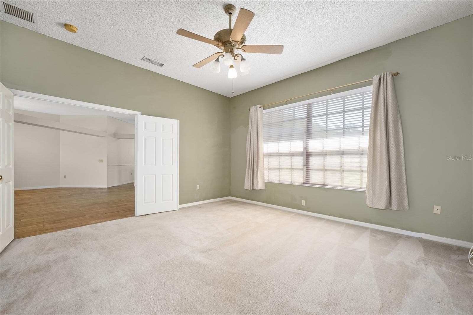 Primary bedroom - 1837 E GLANCY DR, DELTONA