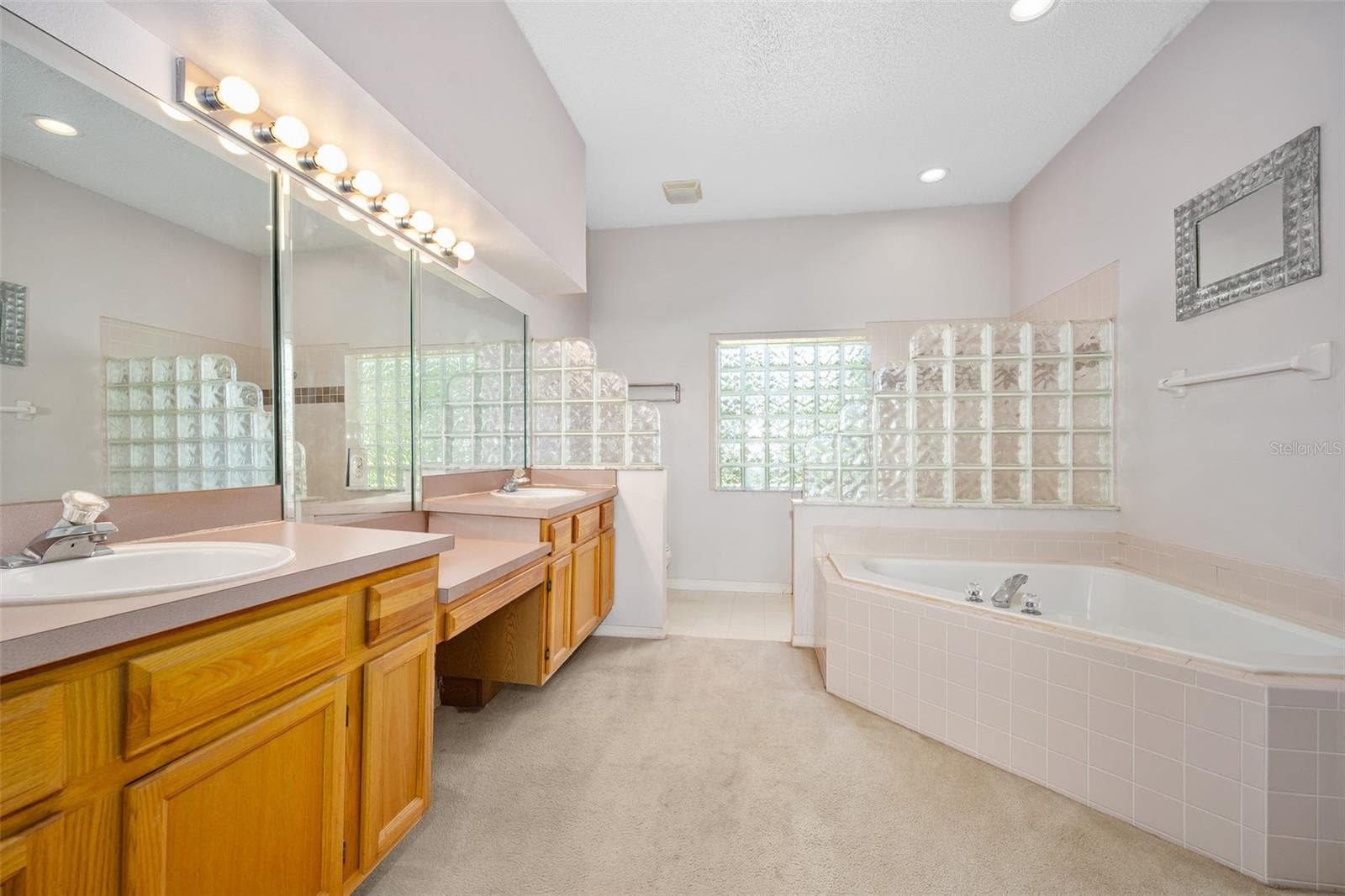 dual sinks and vanity space - 1837 E GLANCY DR, DELTONA