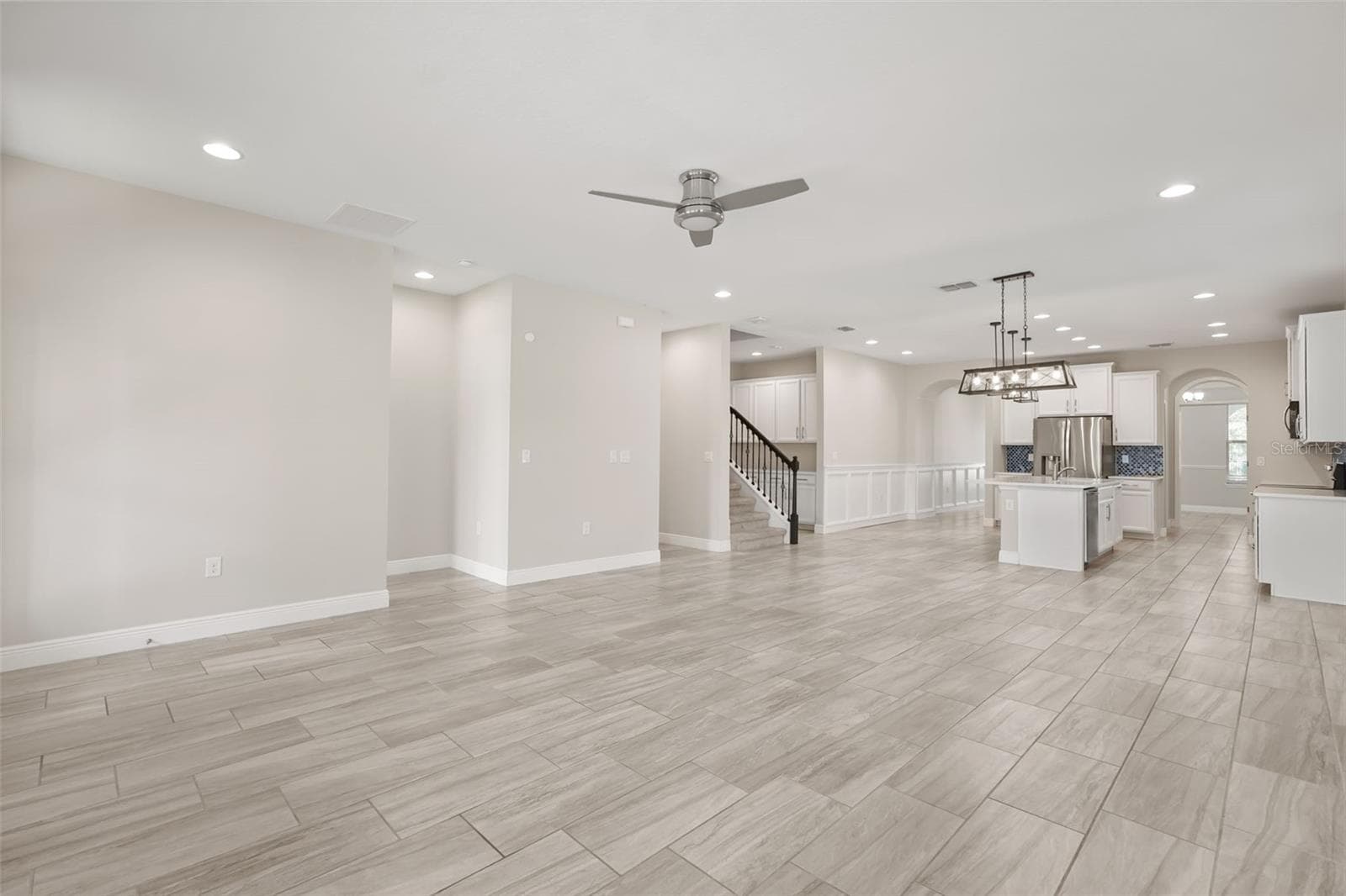 Single Family Residence at 9561 WATERWAY PASSAGE DR, WINTER GARDEN, photo 8 of 71