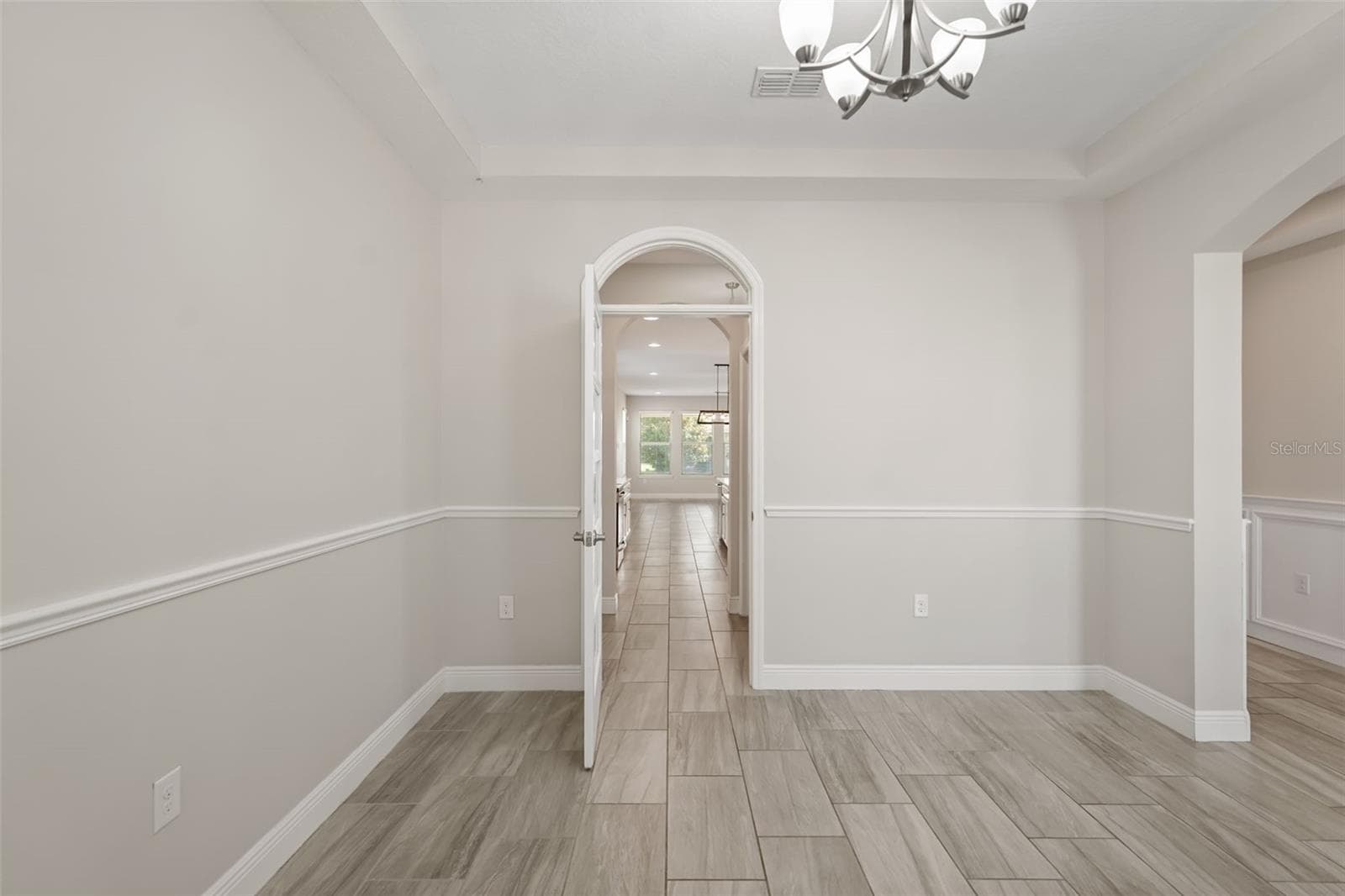 Single Family Residence at 9561 WATERWAY PASSAGE DR, WINTER GARDEN, photo 13 of 71