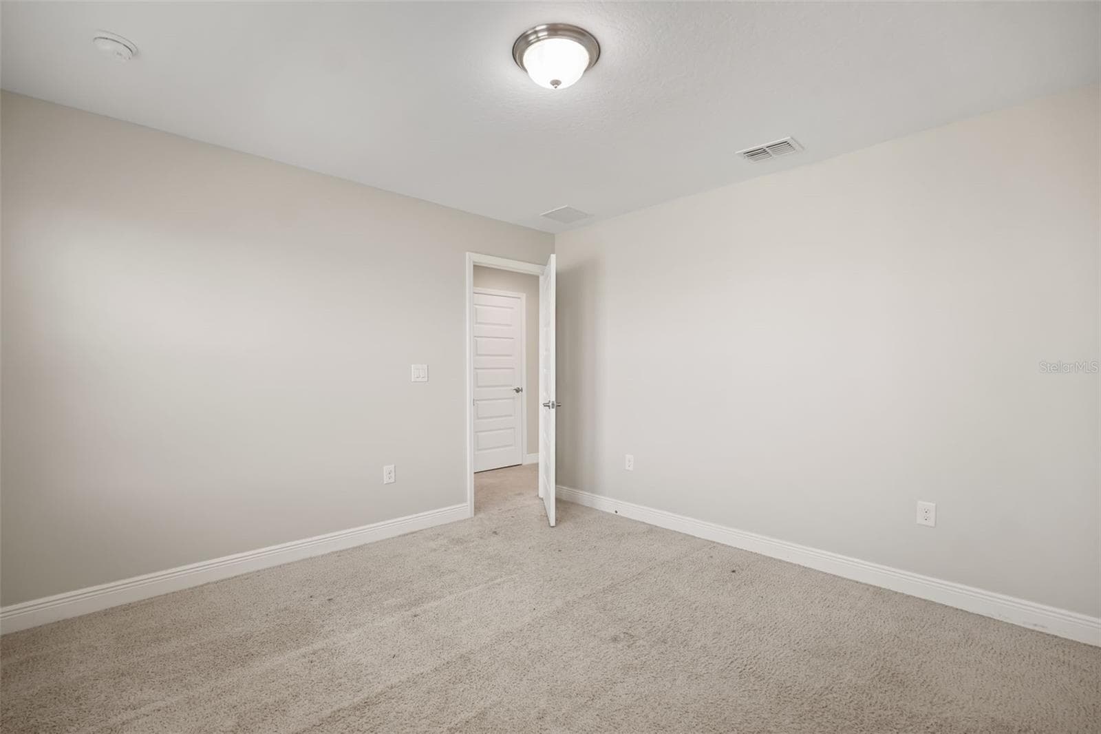Single Family Residence at 9561 WATERWAY PASSAGE DR, WINTER GARDEN, photo 20 of 71