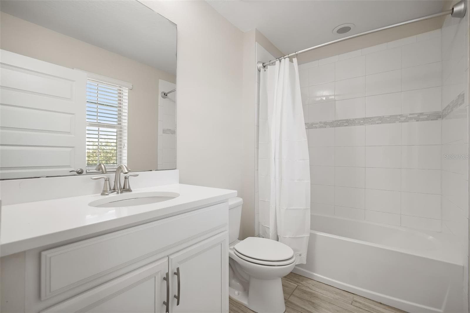 Single Family Residence at 9561 WATERWAY PASSAGE DR, WINTER GARDEN, photo 21 of 71