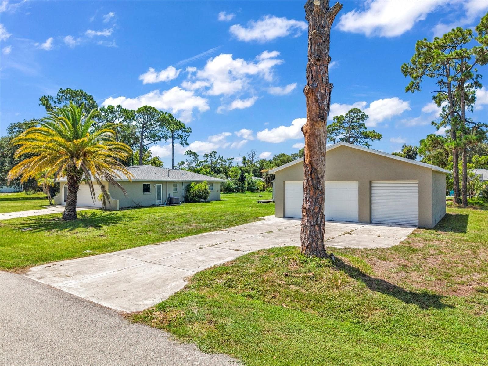 Single Family Residence at 18521 QUAINT AVE, PORT CHARLOTTE, photo 5 of 36