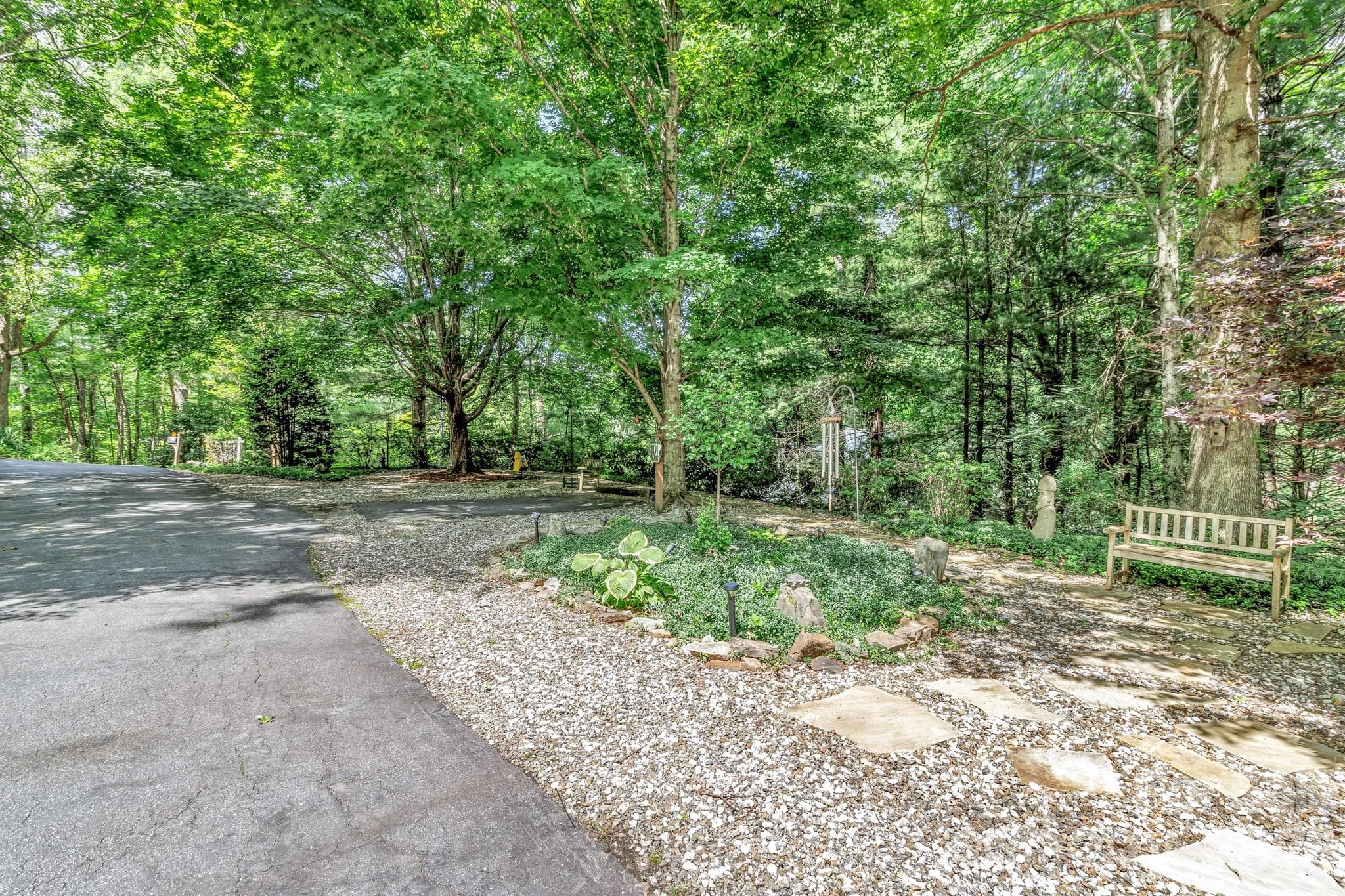 Single Family Residence at 153 Skyview Circle, Asheville, photo 3 of 34