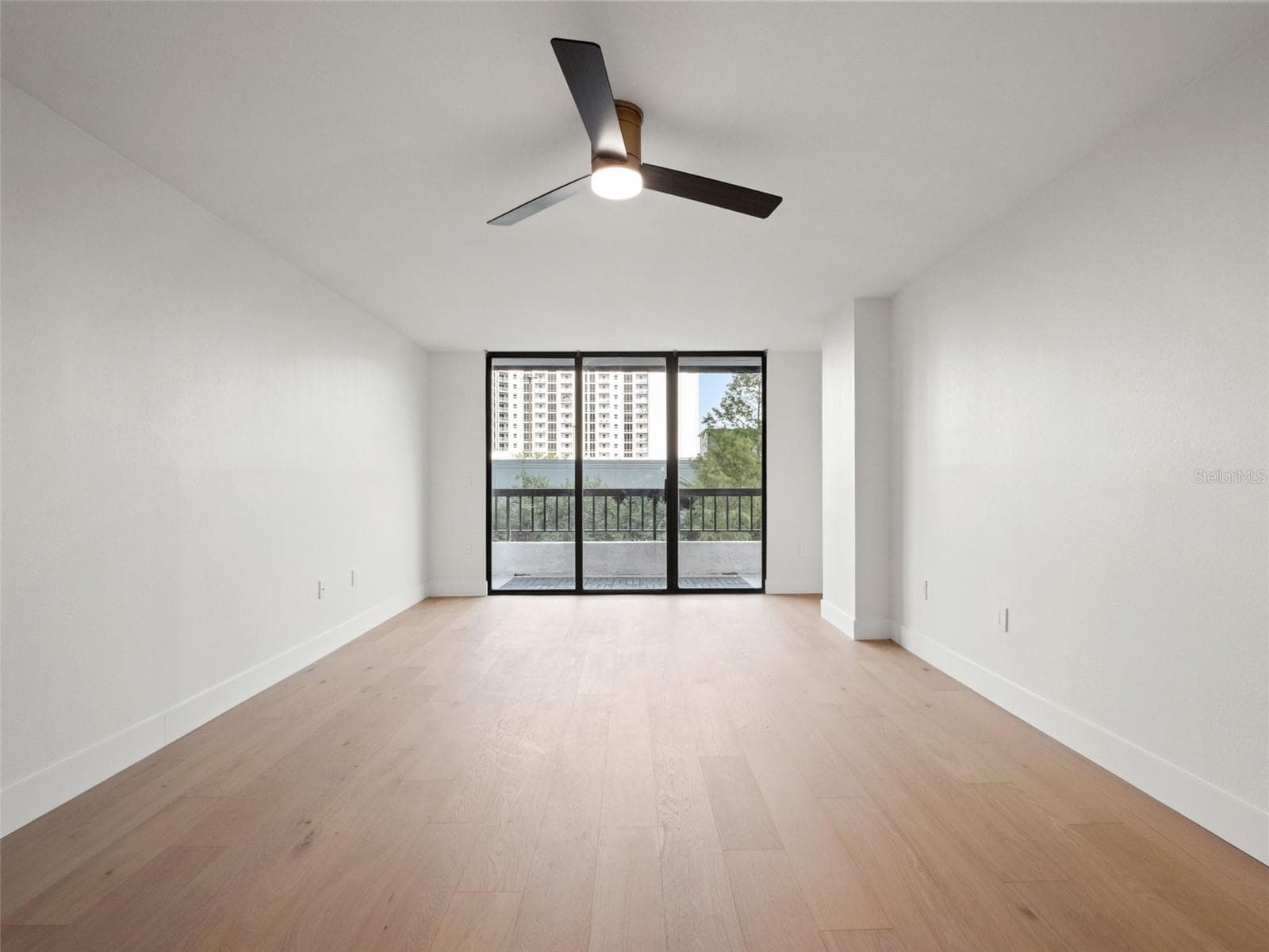 Condominium at 530 E CENTRAL BLVD #405, ORLANDO, photo 30 of 49