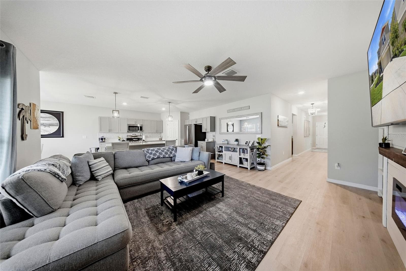Single Family Residence at 12953 CAMARILLO PL, LITHIA, photo 9 of 45