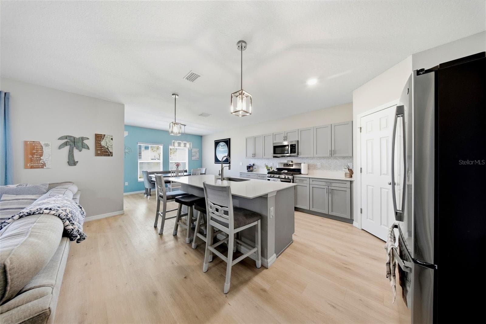 Single Family Residence at 12953 CAMARILLO PL, LITHIA, photo 11 of 45
