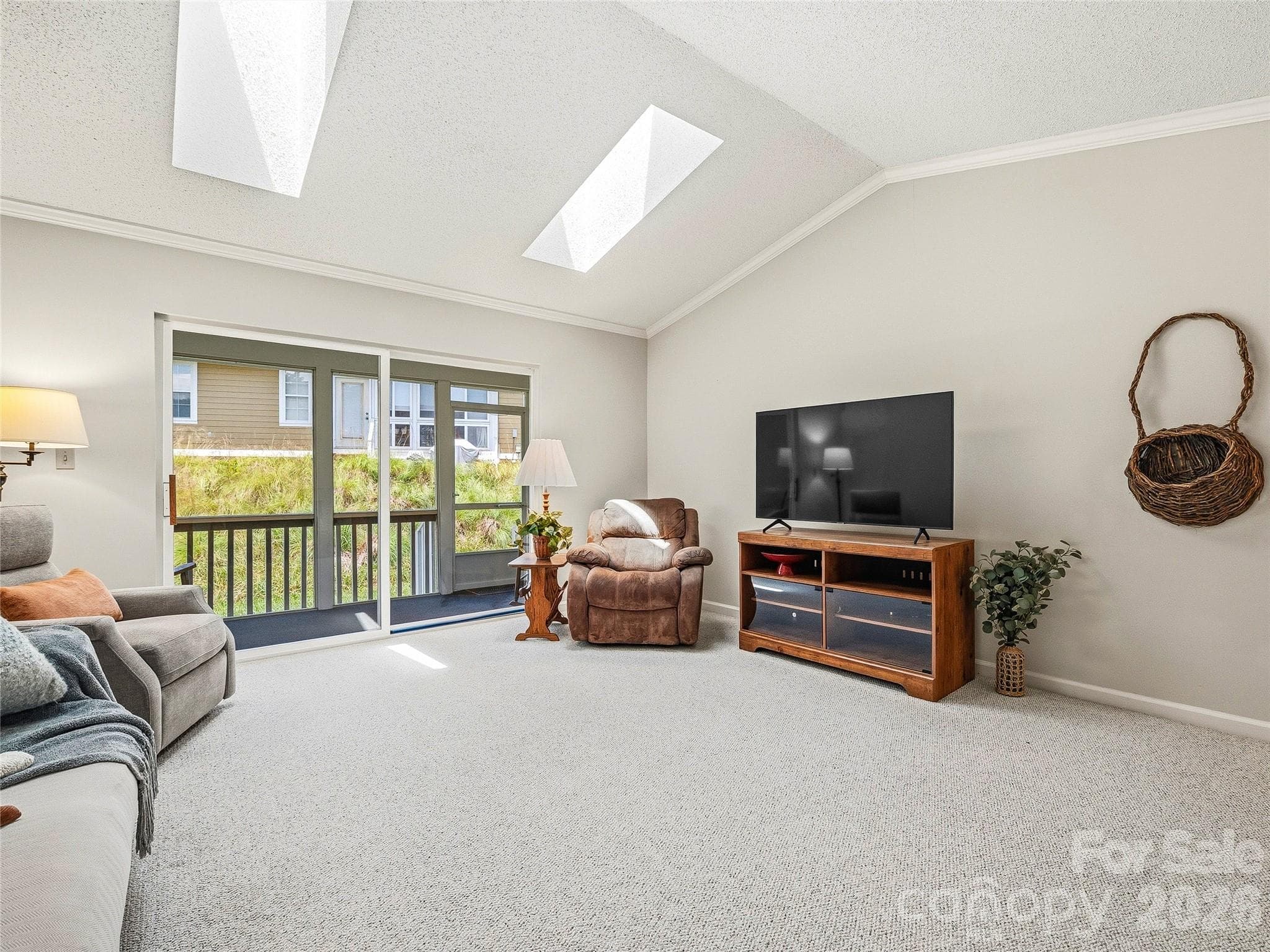 Condominium at 102 Rough Point Court, Asheville, photo 12 of 35