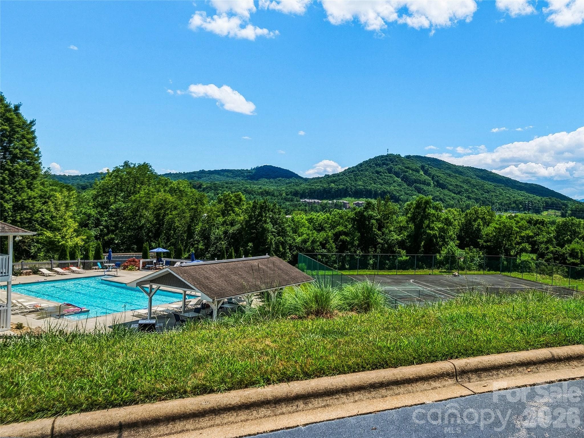 Condominium at 102 Rough Point Court, Asheville, photo 33 of 35