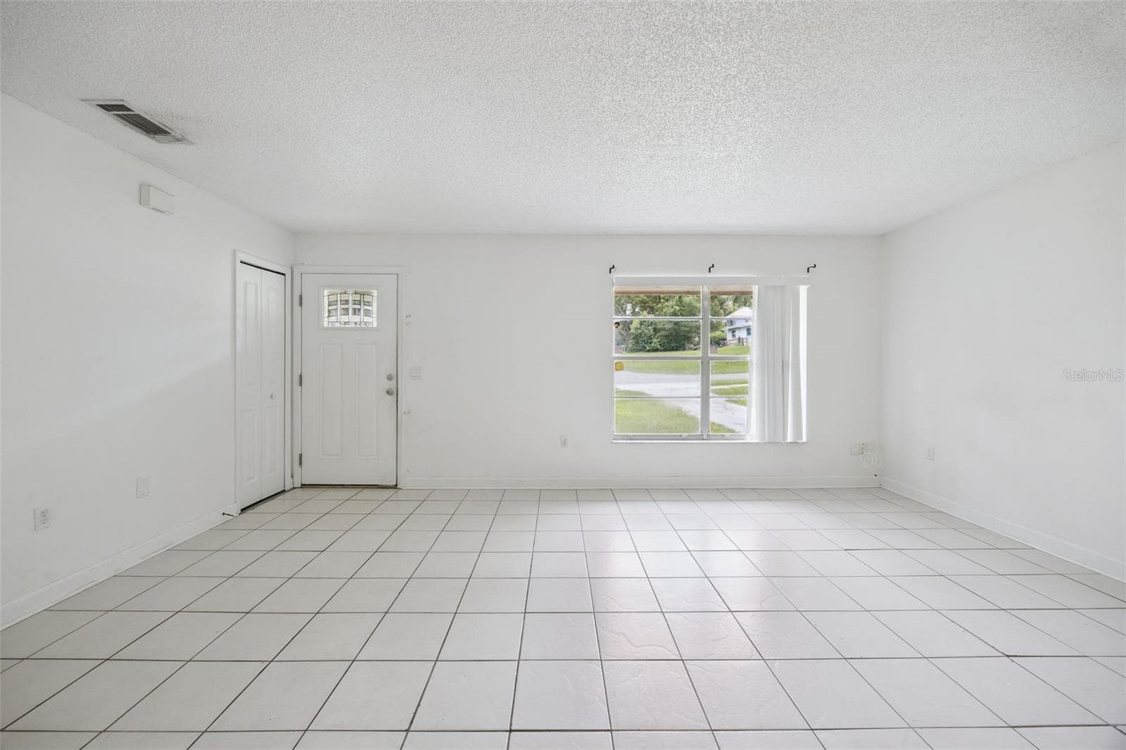 Single Family Residence at 397 S ORANGE AVE, ORANGE CITY, photo 8 of 36