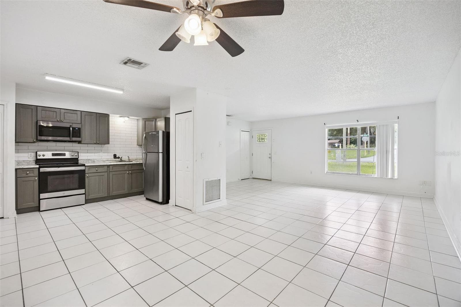 Single Family Residence at 397 S ORANGE AVE, ORANGE CITY, photo 15 of 36