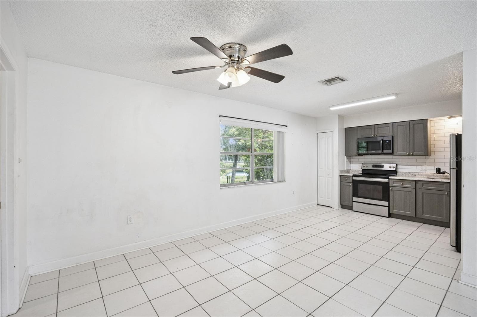 Single Family Residence at 397 S ORANGE AVE, ORANGE CITY, photo 16 of 36