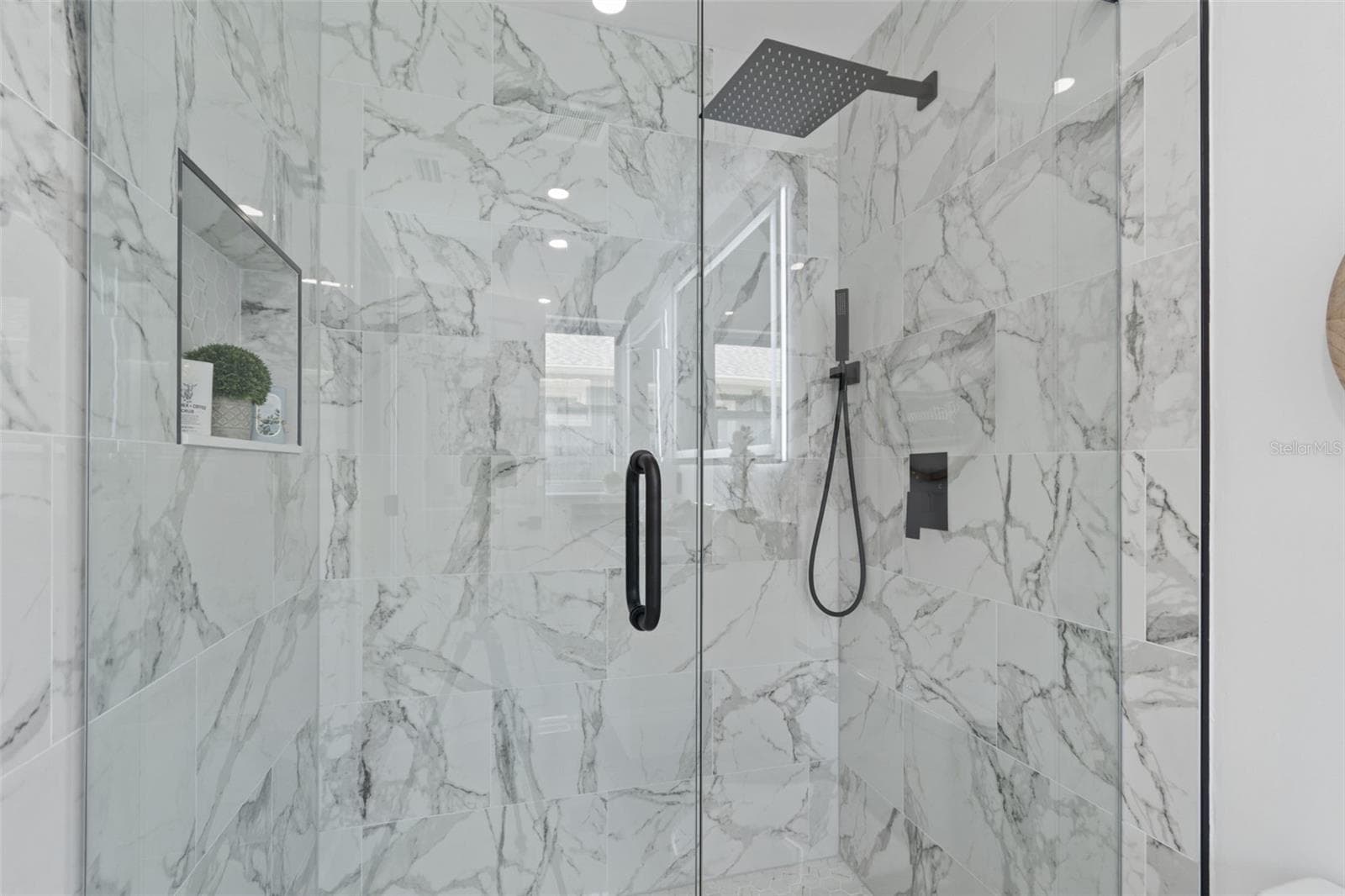 SHOWER - 1530 49TH ST N, ST PETERSBURG