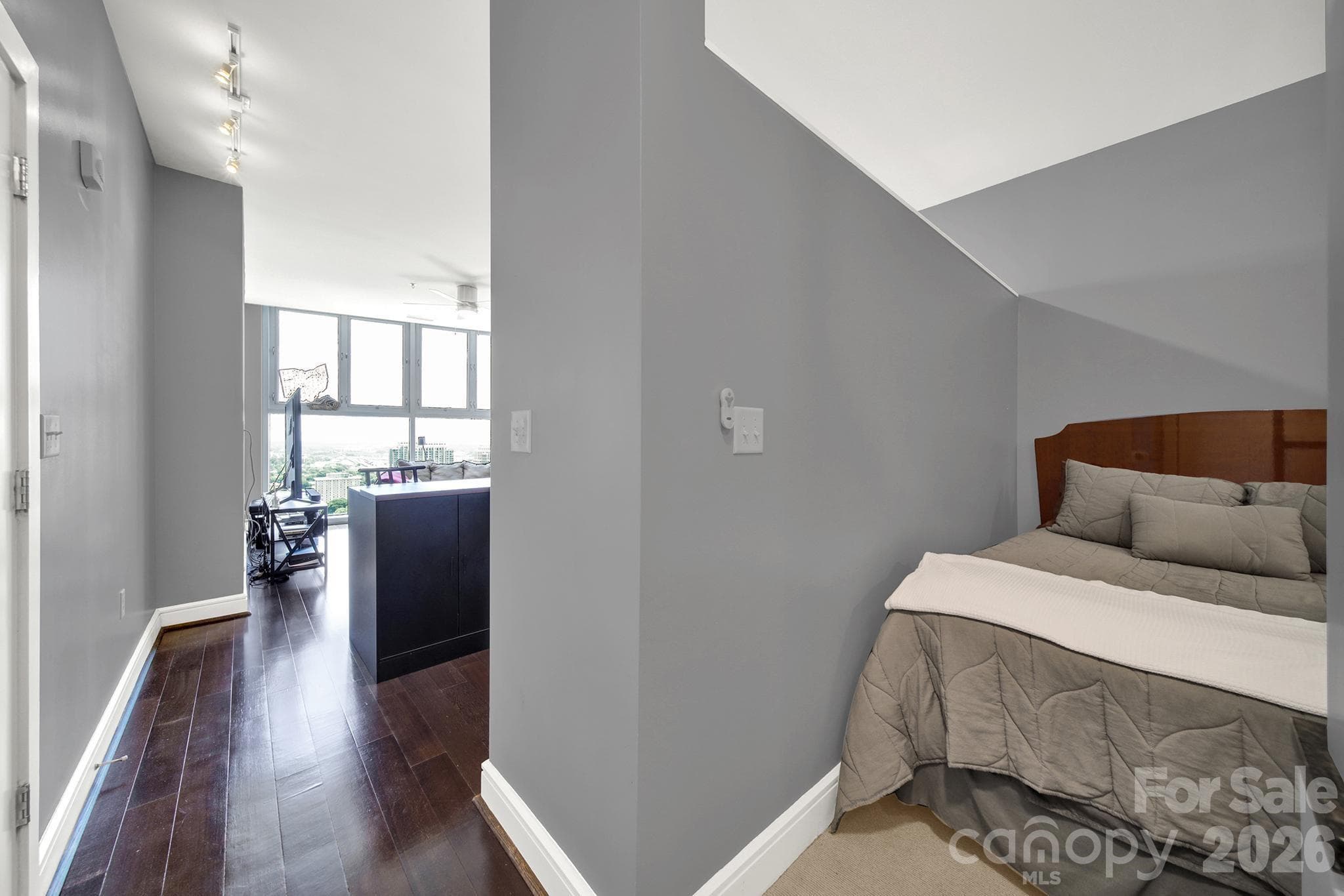 Condominium at 333 W Trade Street, Charlotte, photo 4 of 31
