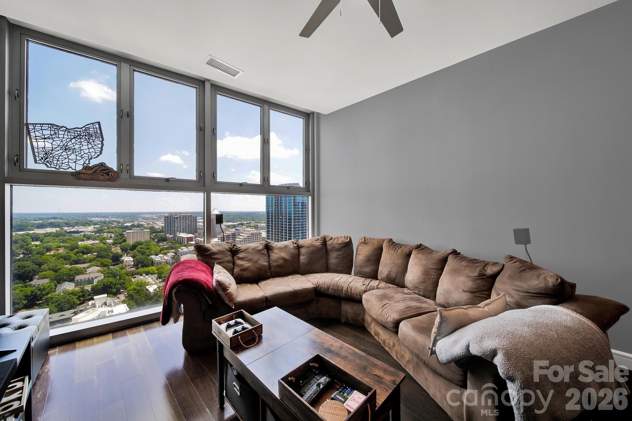 Condominium at 333 W Trade Street, Charlotte, photo 14 of 31