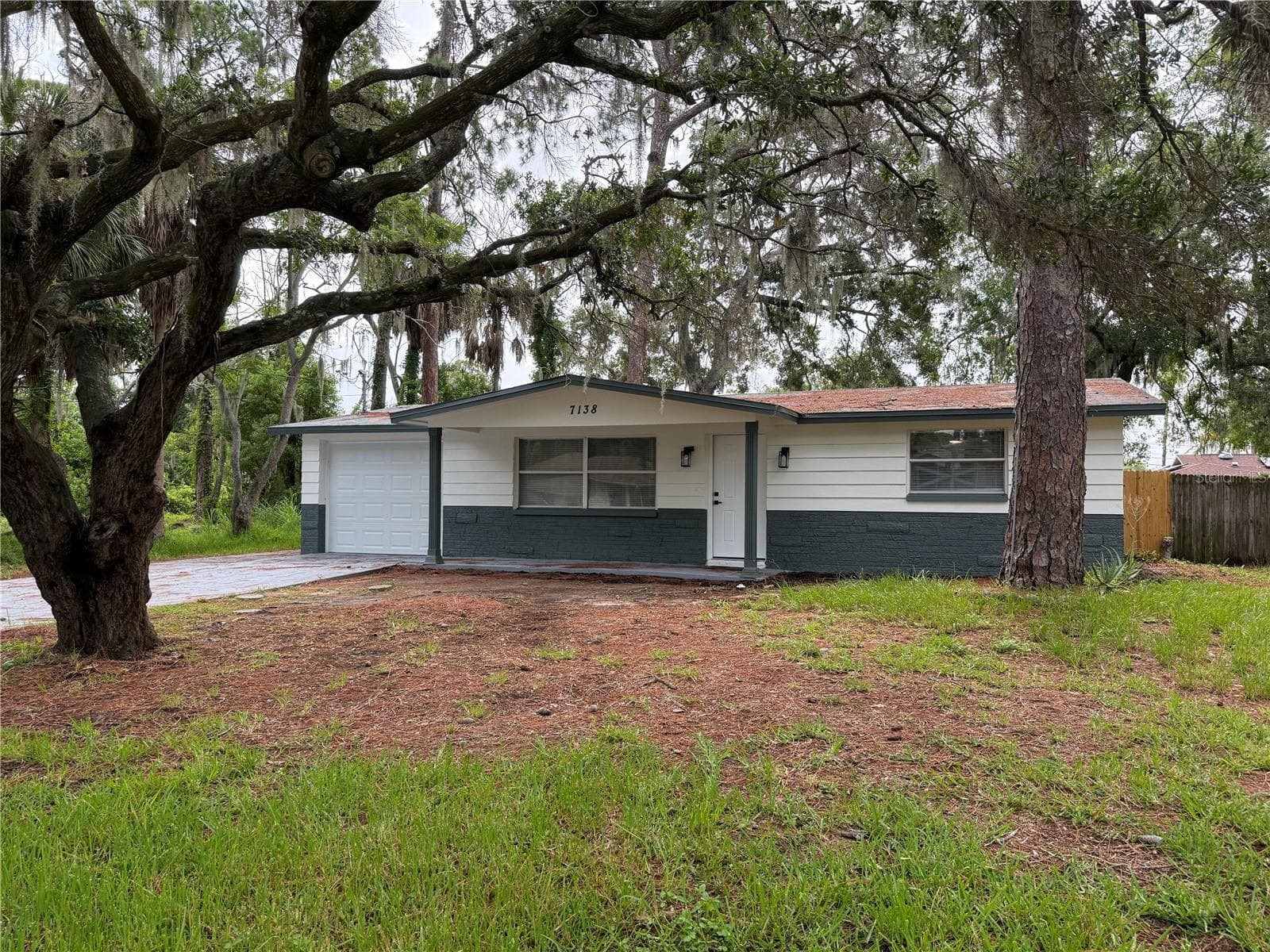7138 PINEWOOD DR