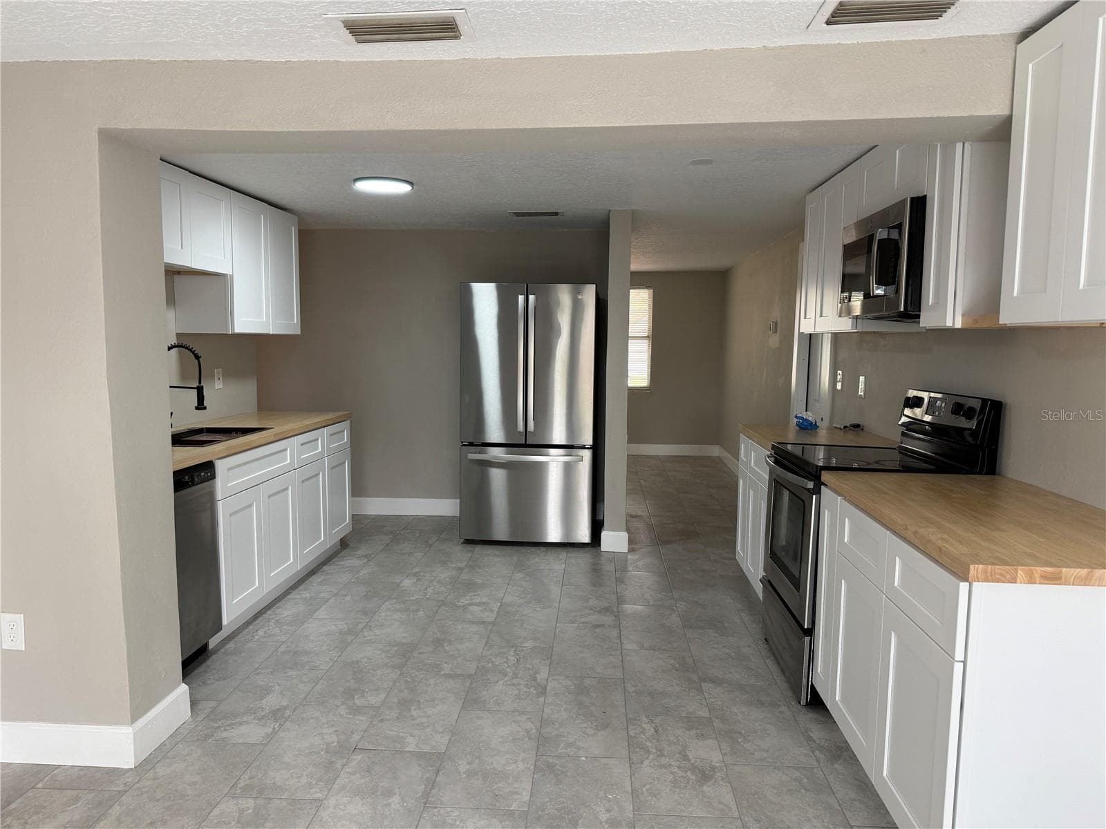 Single Family Residence at 7138 PINEWOOD DR, NEW PORT RICHEY, photo 7 of 26