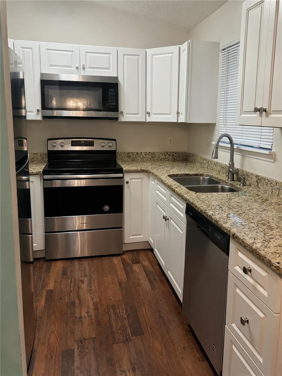 Single Family Residence at 2404 NE 32ND PL, OCALA, photo 5 of 10