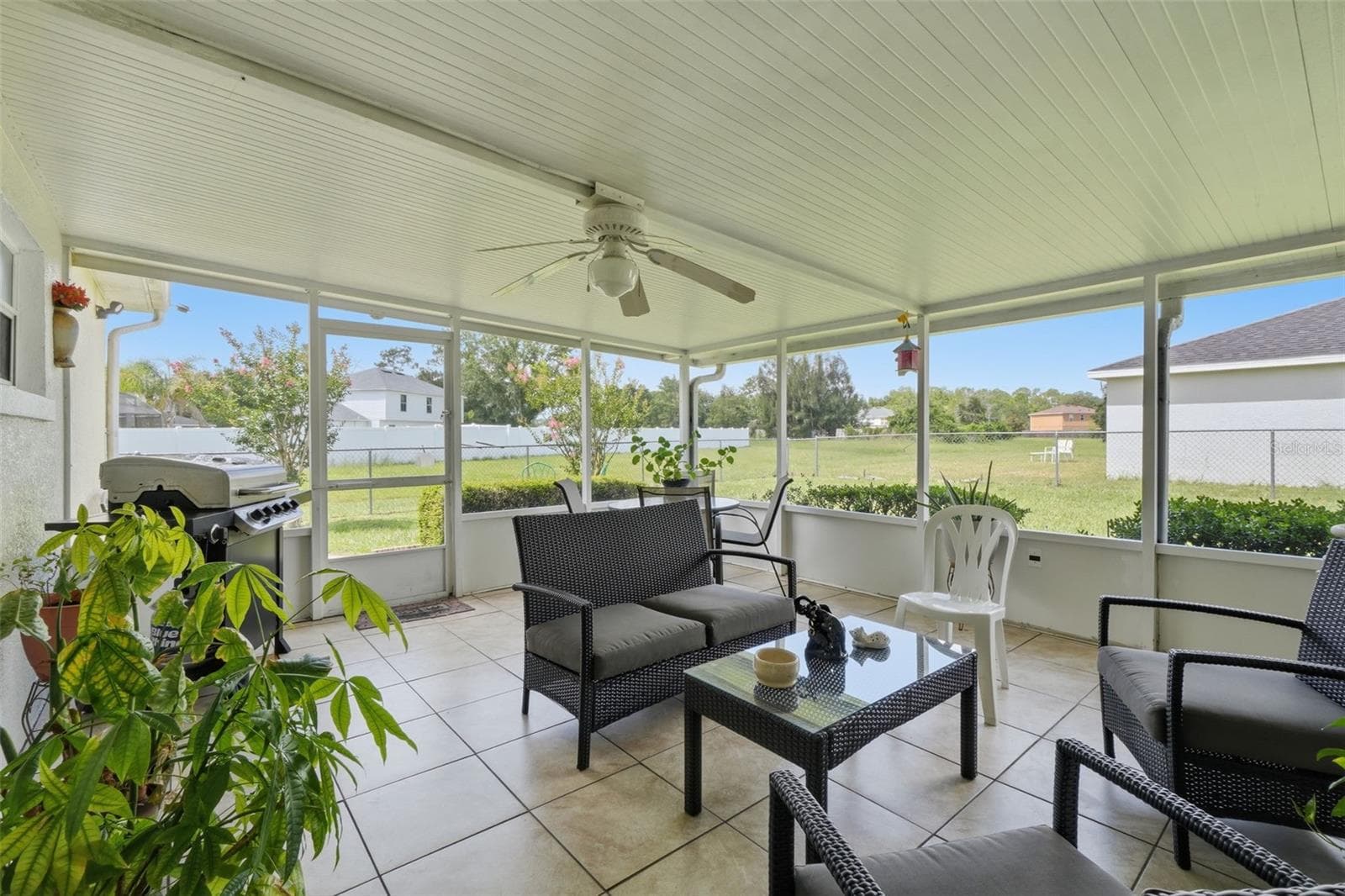 Serene Outdoor Setting - 1029 DUDLEY DR, KISSIMMEE