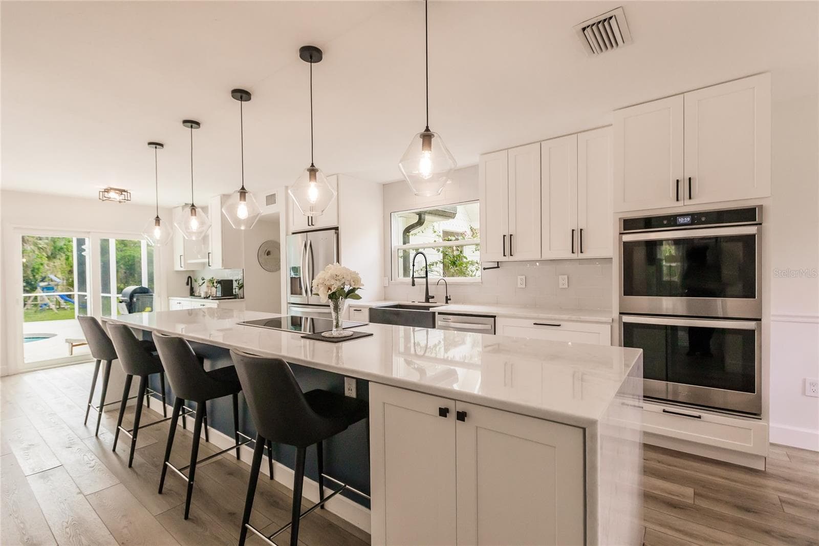 Kitchen Countertop / Bar - 1587 FIRETHORNE LAKES DR, SARASOTA